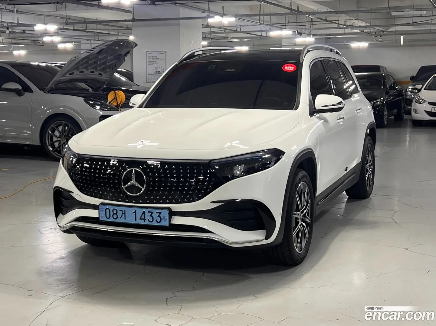 Main__Slider__Photo:EQB Mercedes-Benz 2024.6-0