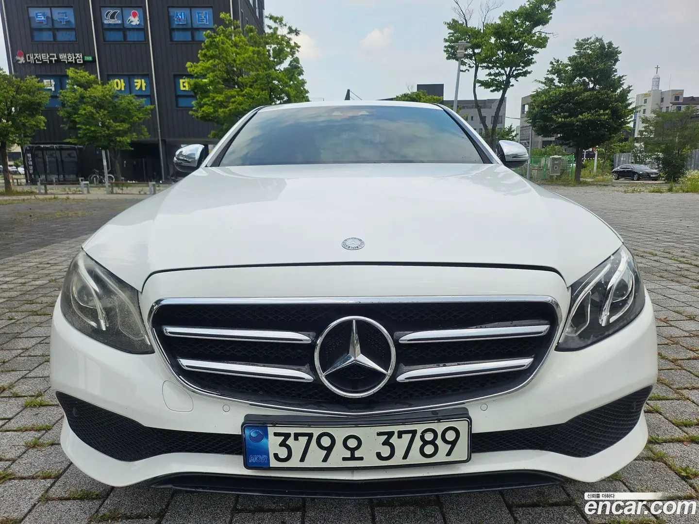 Main__Slider__Photo:E-Class Mercedes-Benz 2017.1-0