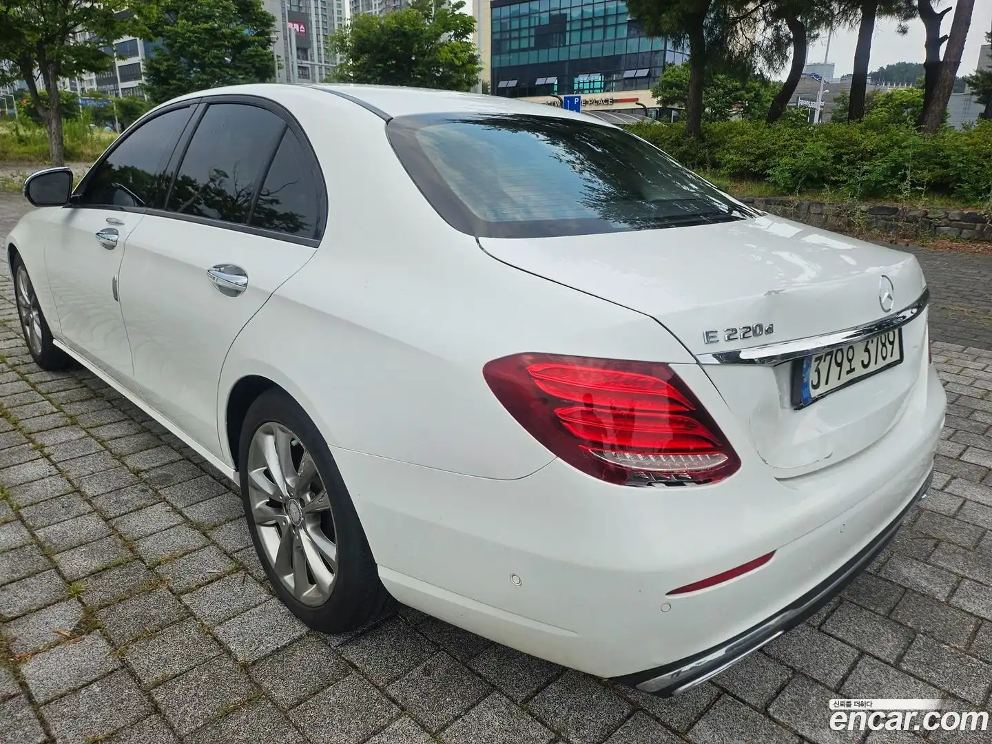 E-Class Mercedes-Benz 2017.1-OUTER-004
