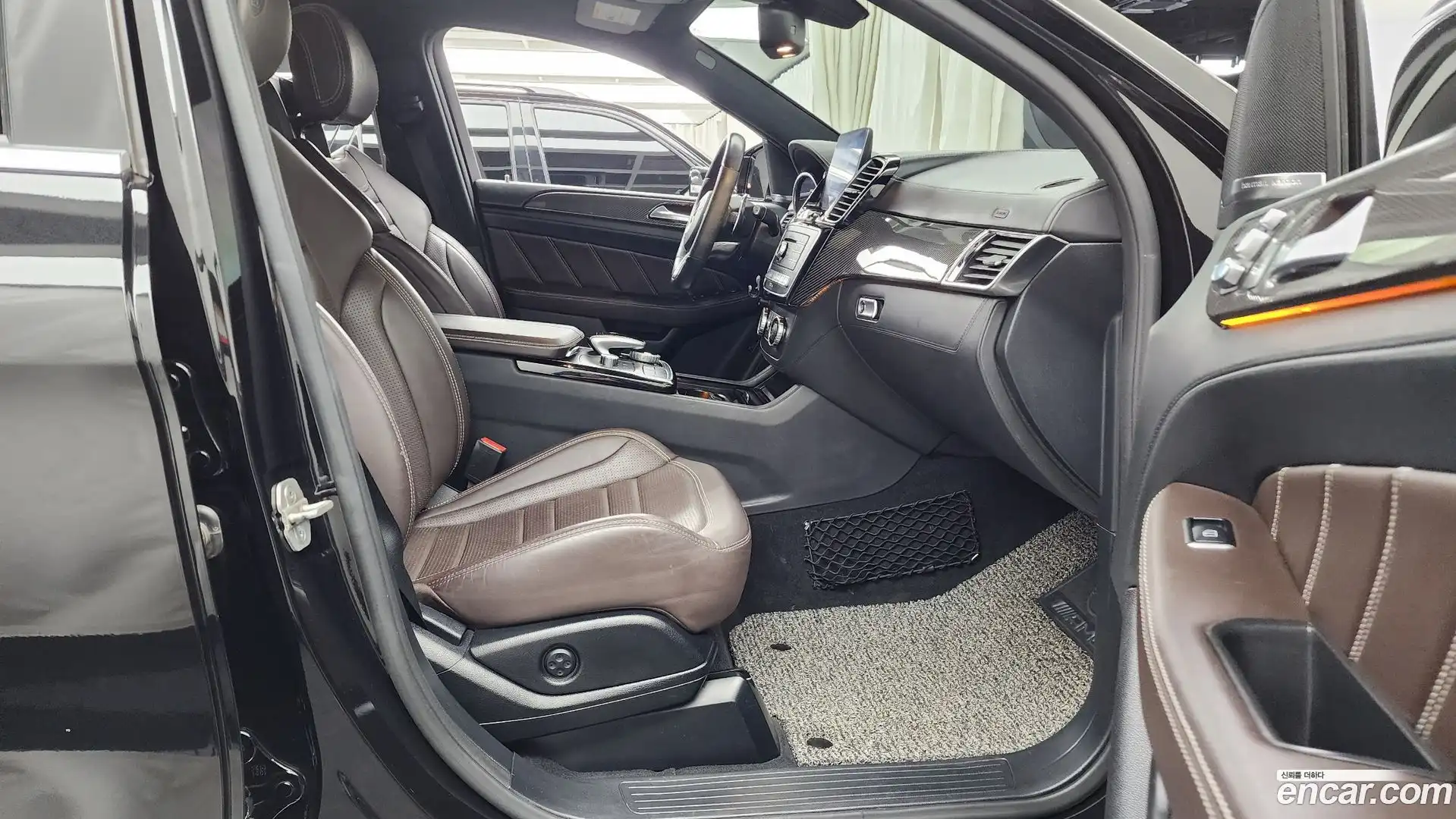 GLE-Class Mercedes-Benz 2017.7-OPTION-015
