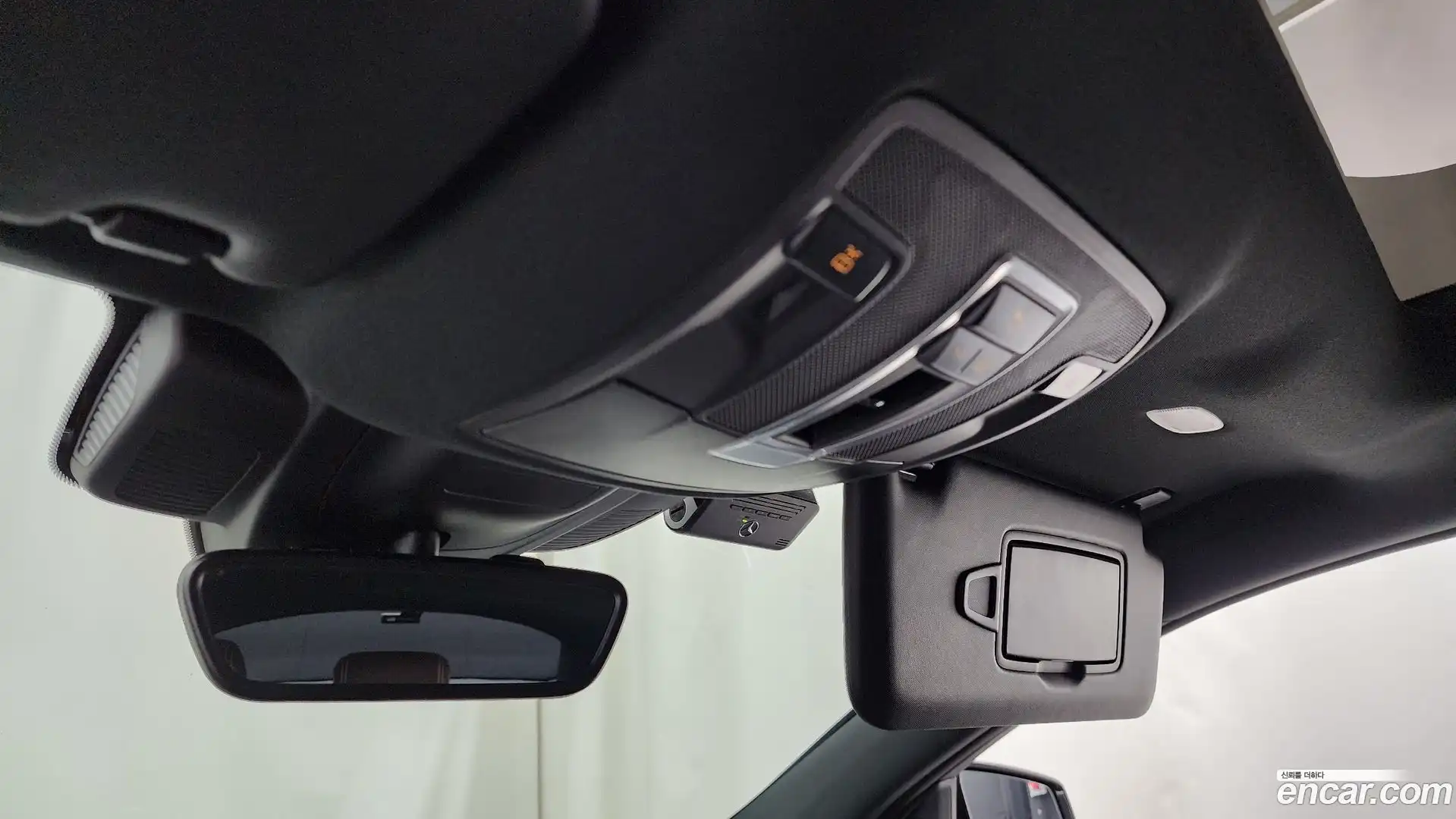 GLE-Class Mercedes-Benz 2017.7-OPTION-021
