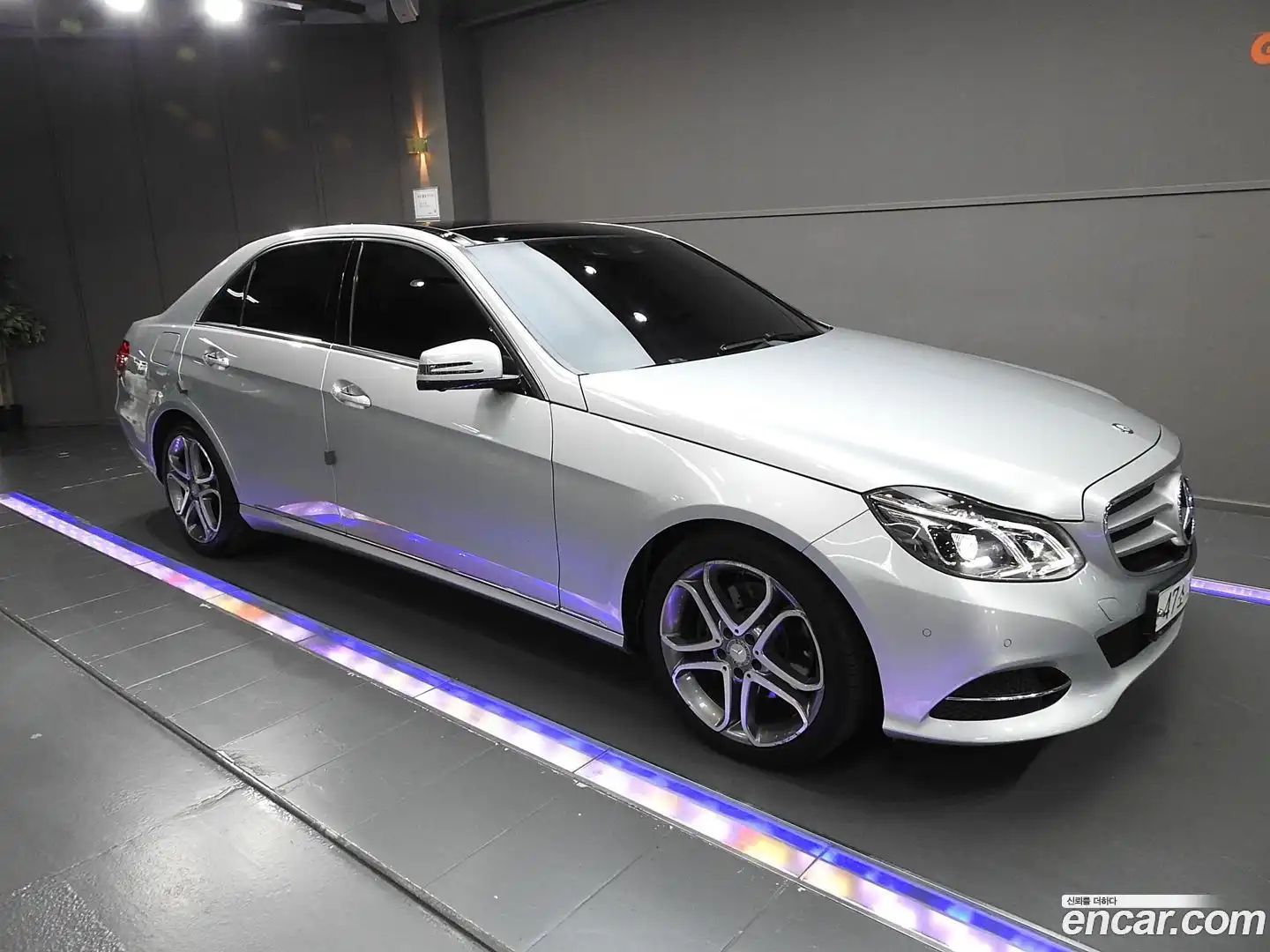 E-Class Mercedes-Benz 2015.1-OUTER-001