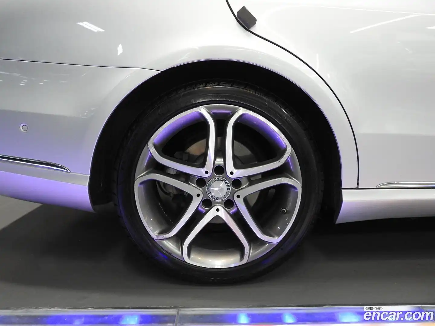 E-Class Mercedes-Benz 2015.1-OUTER-005