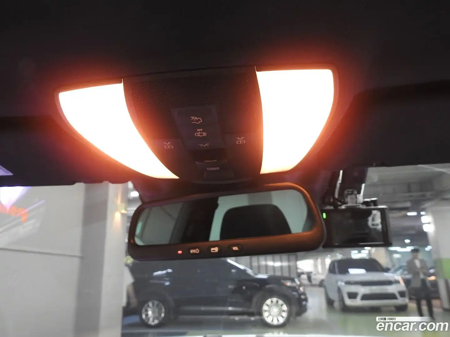 E-Class Mercedes-Benz 2015.1-OPTION-021