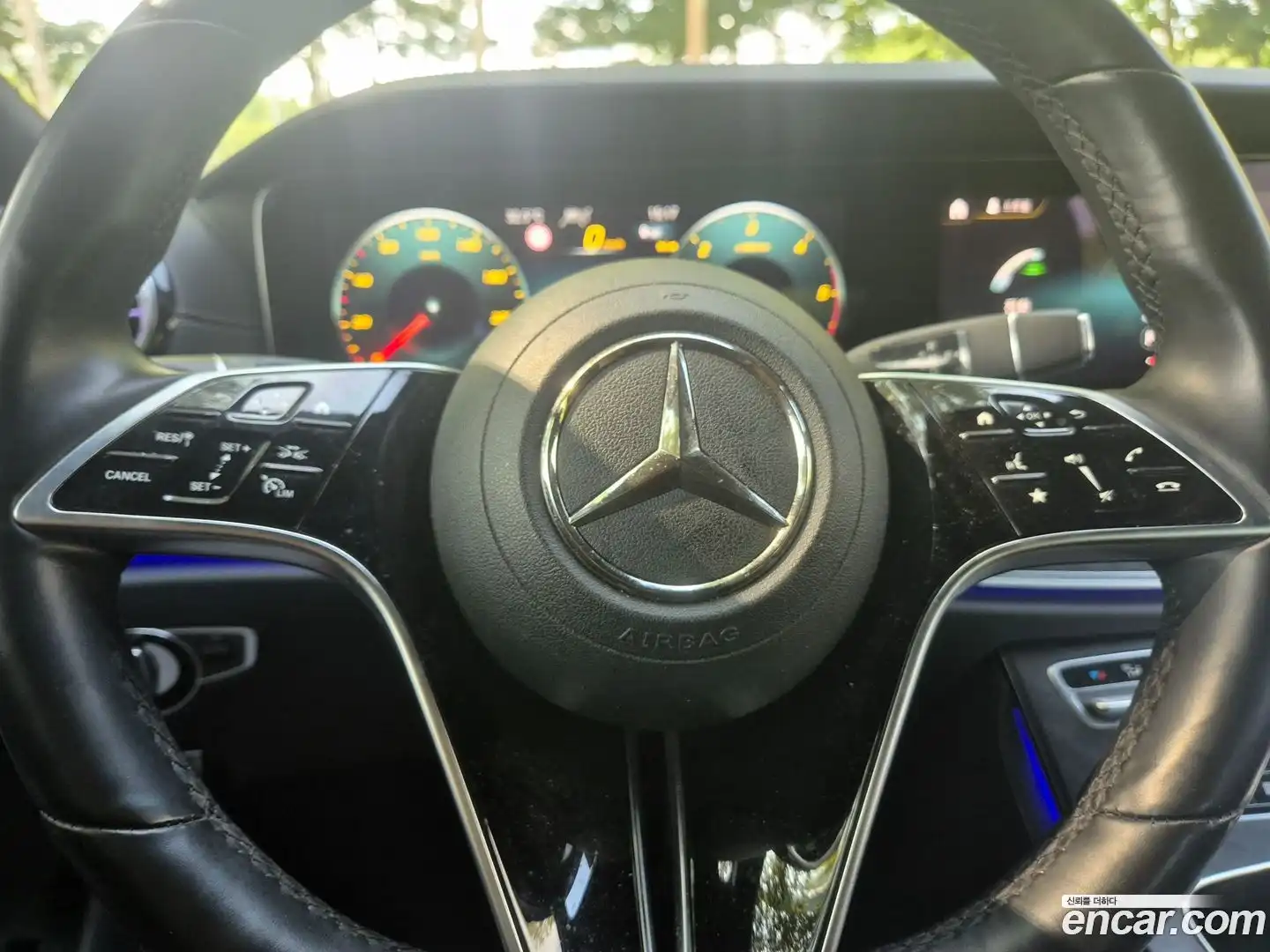 CLS-Class Mercedes-Benz 2023.10-INNER-007