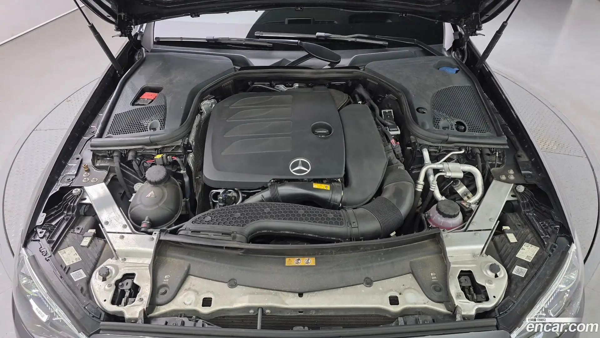 E-Class Mercedes-Benz 2022.11-OUTER-006