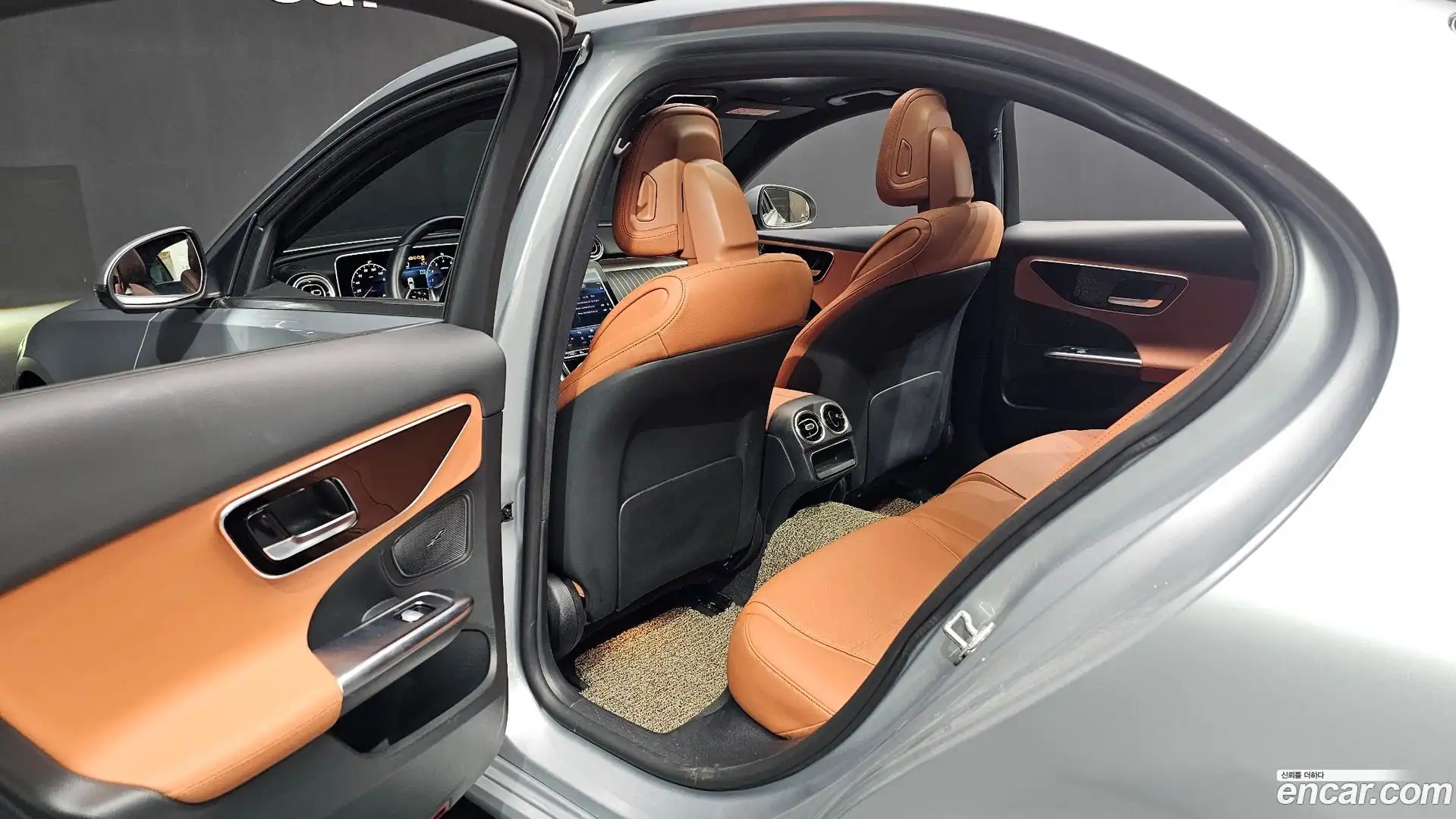 C-Class Mercedes-Benz 2023.3-OPTION-021