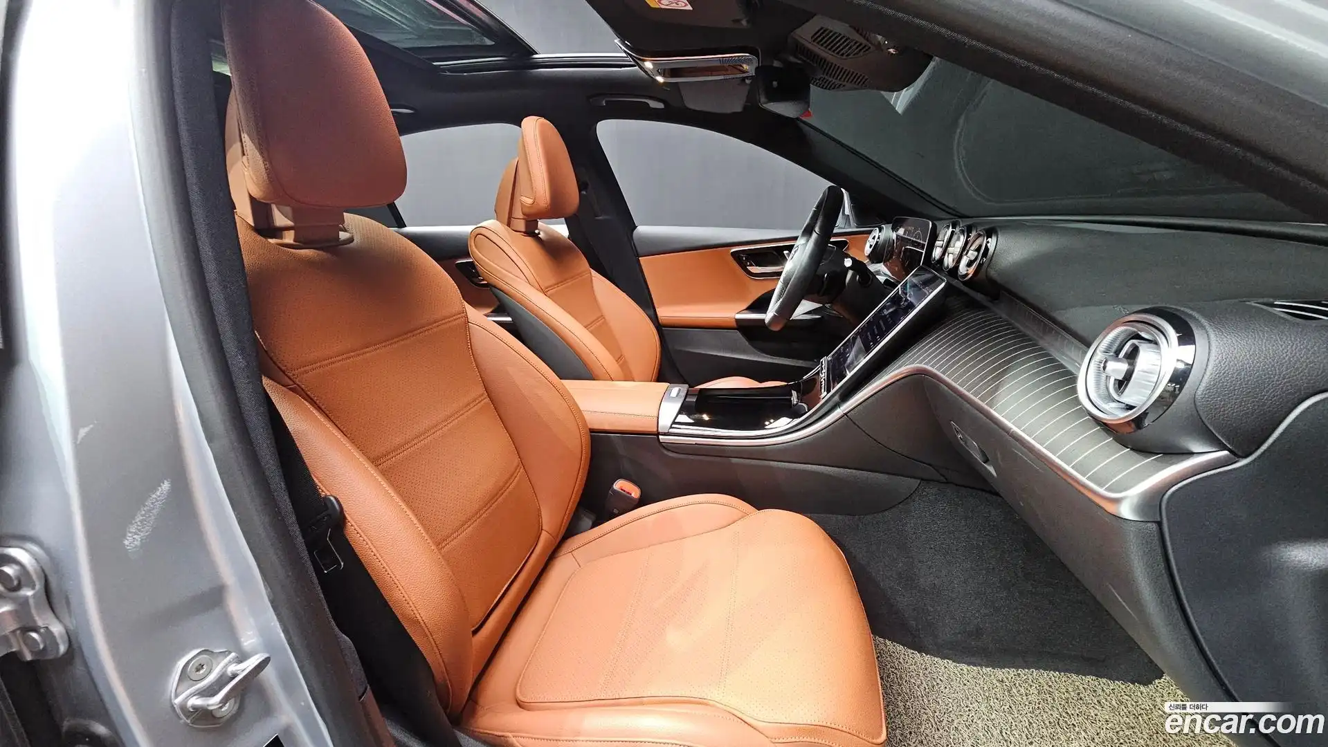 C-Class Mercedes-Benz 2023.3-INNER-036
