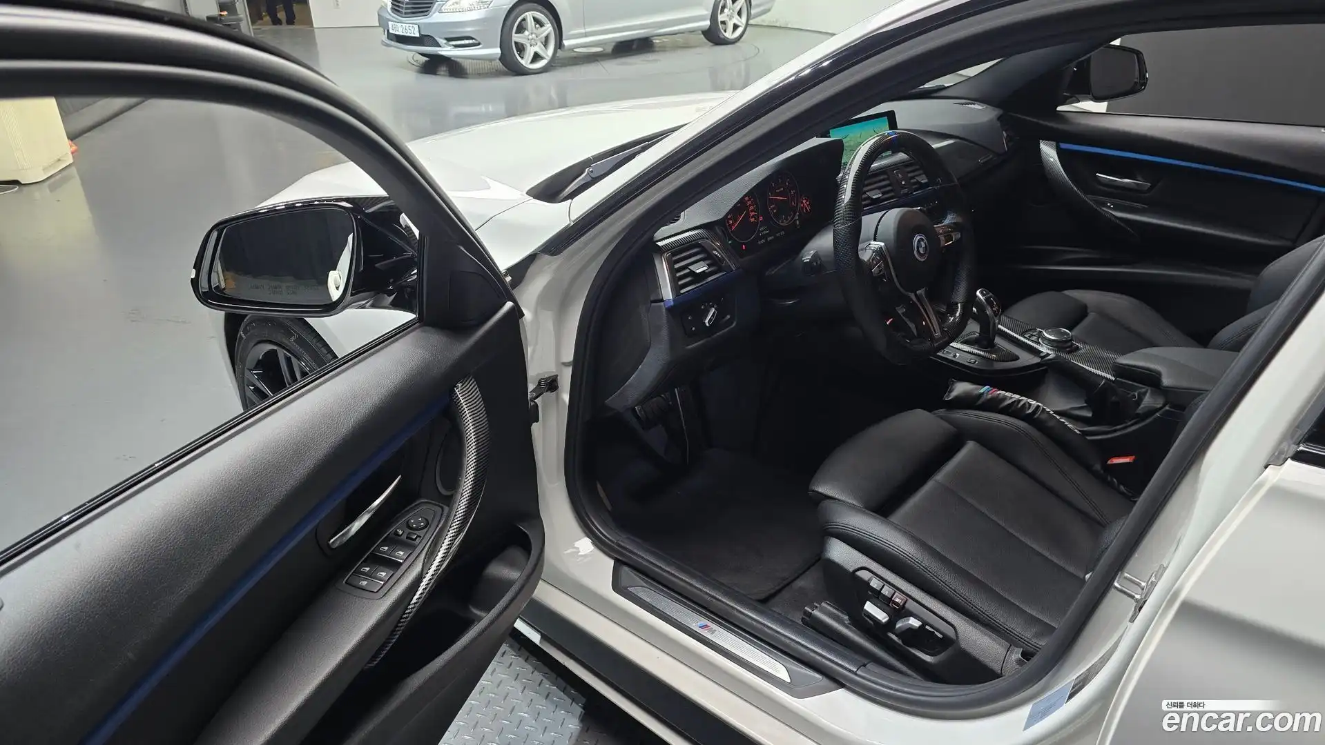 3-Series BMW 2016.1-INNER-010
