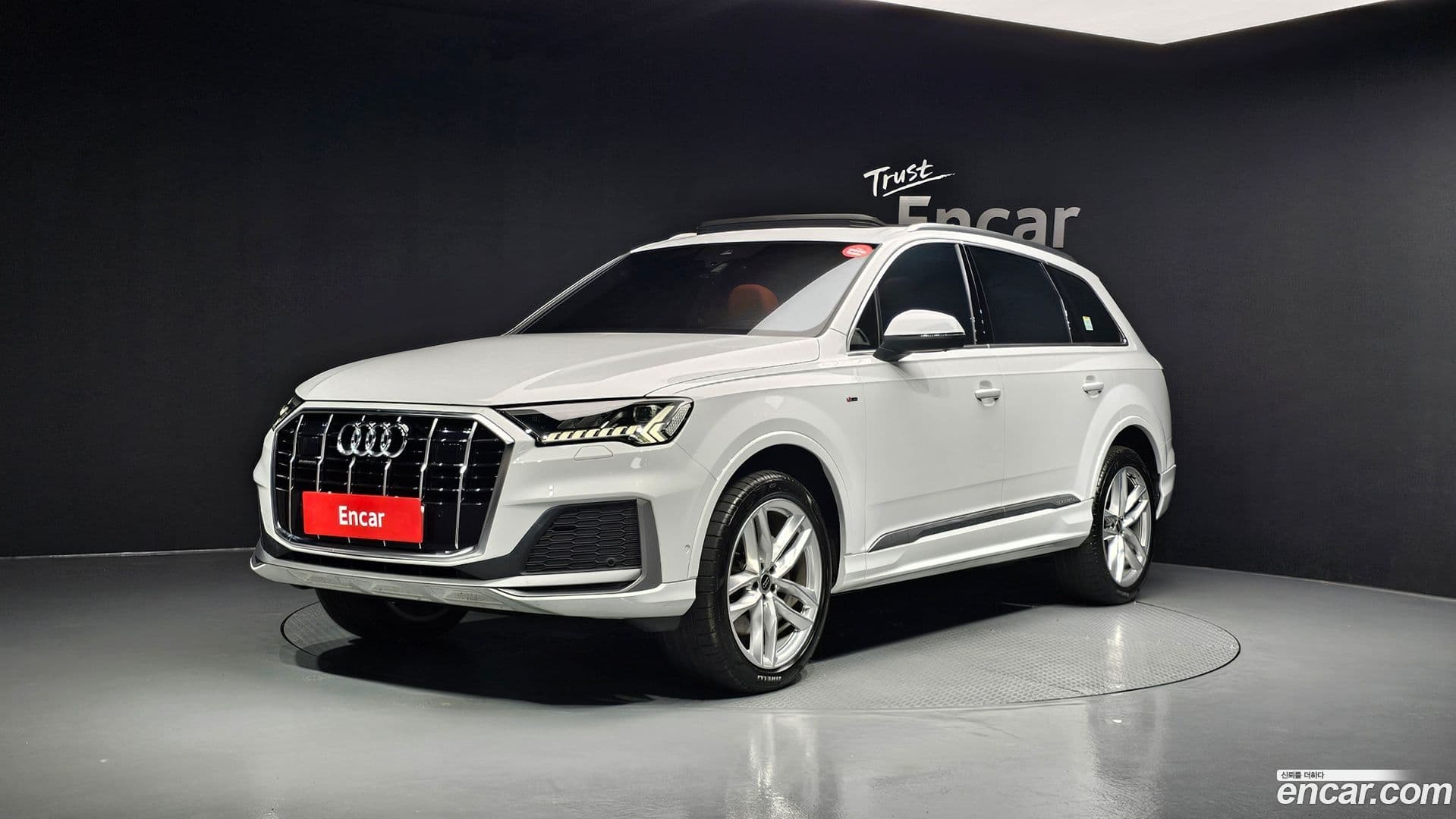 Main__Slider__Photo:Q7 Audi 2023.11-0