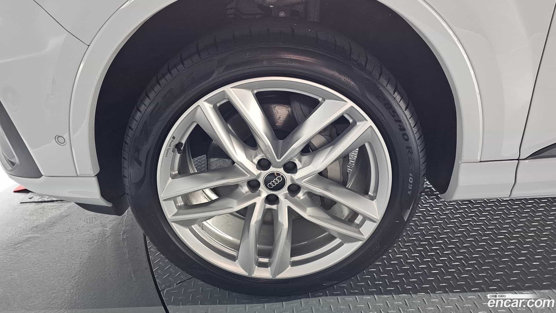 Q7 Audi 2023.11-OUTER-005