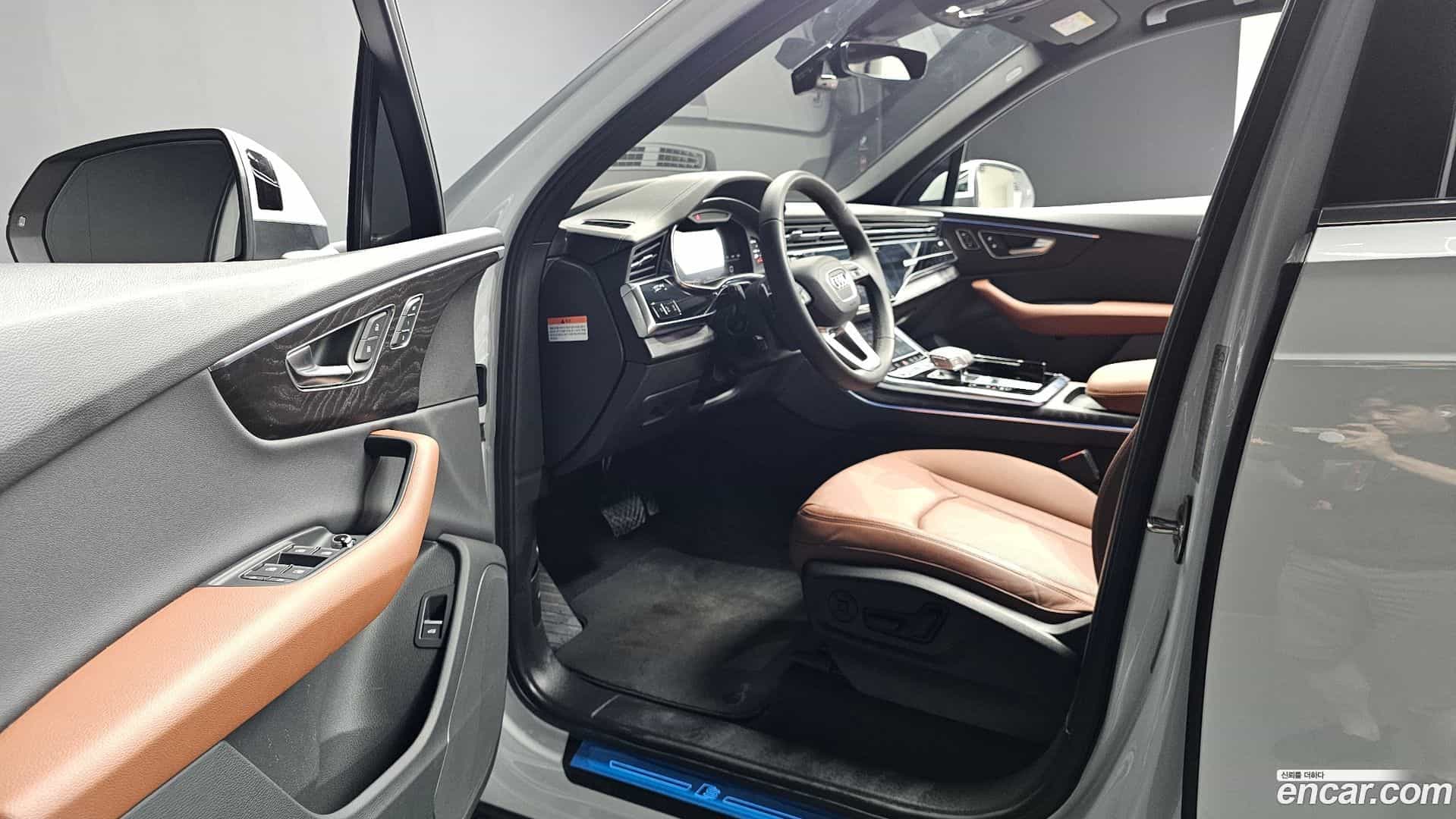 Q7 Audi 2023.11-INNER-010