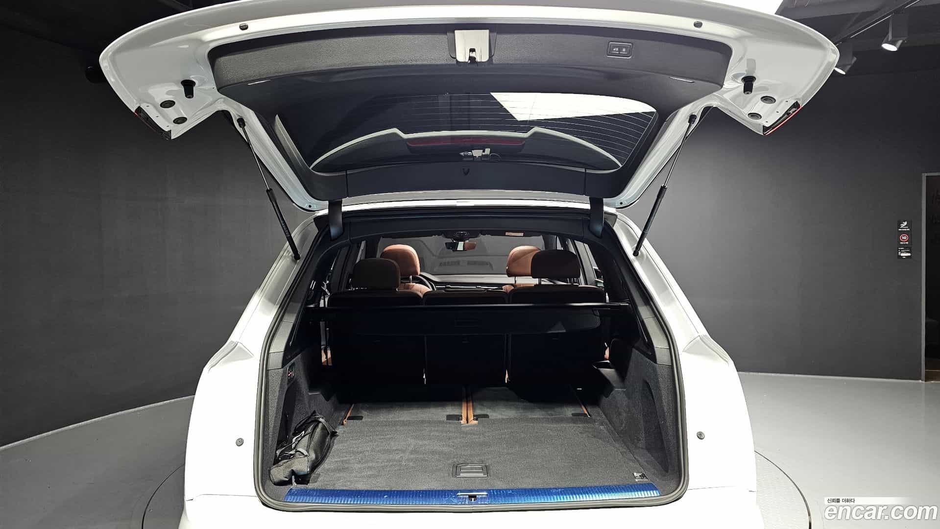 Q7 Audi 2023.11-OPTION-024