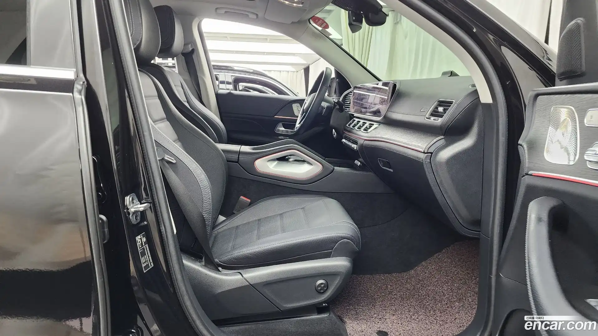 GLE-Class Mercedes-Benz 2024.7-OPTION-015