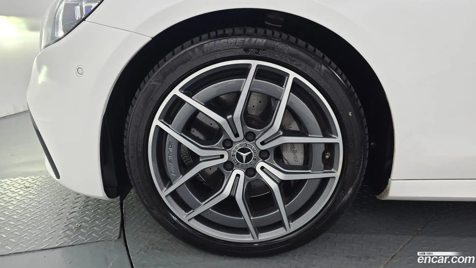 E-Class Mercedes-Benz 2020.9-OUTER-005