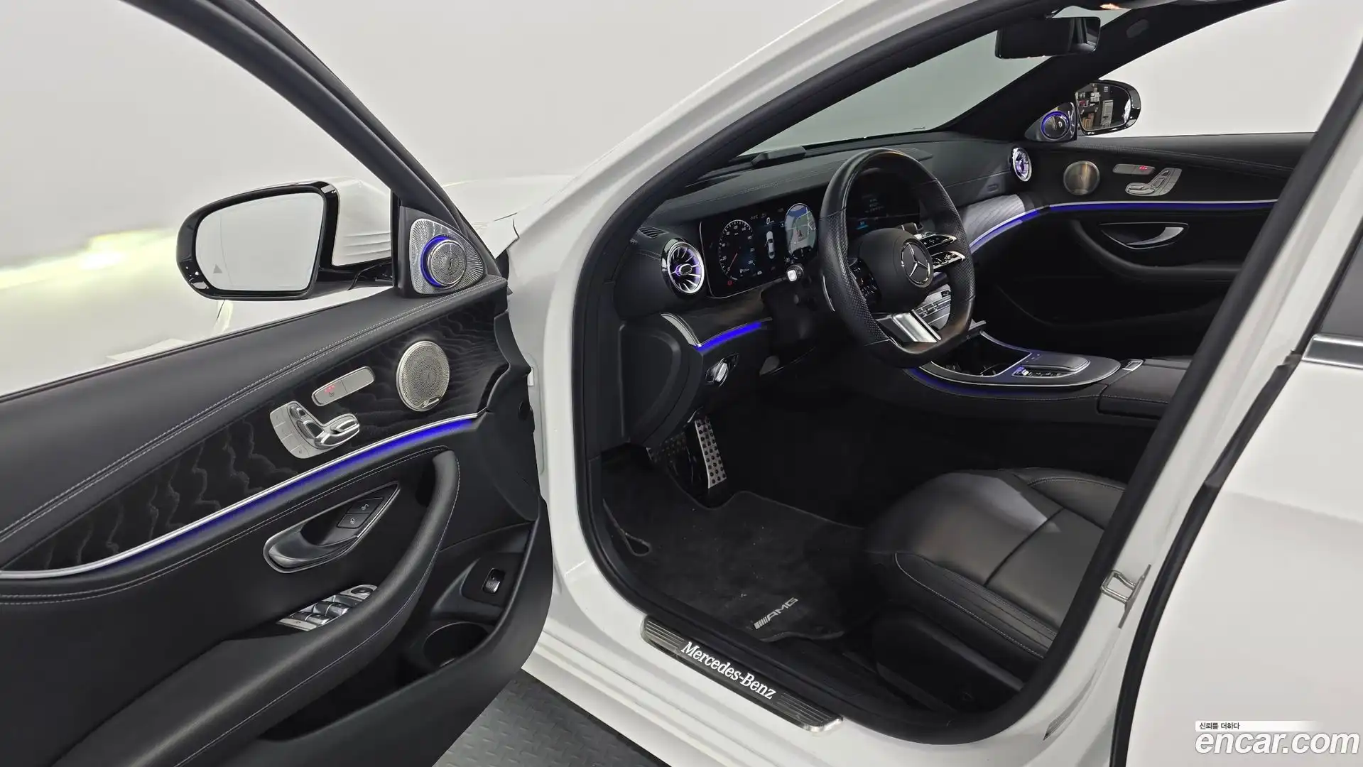 E-Class Mercedes-Benz 2020.9-INNER-010