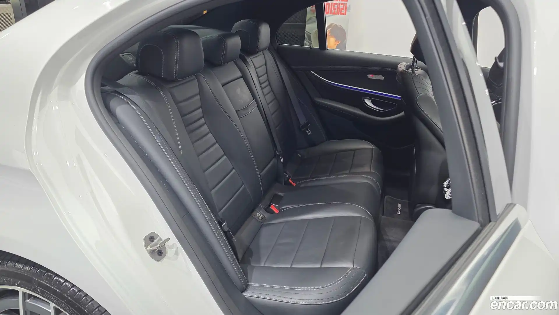 E-Class Mercedes-Benz 2020.9-OPTION-016