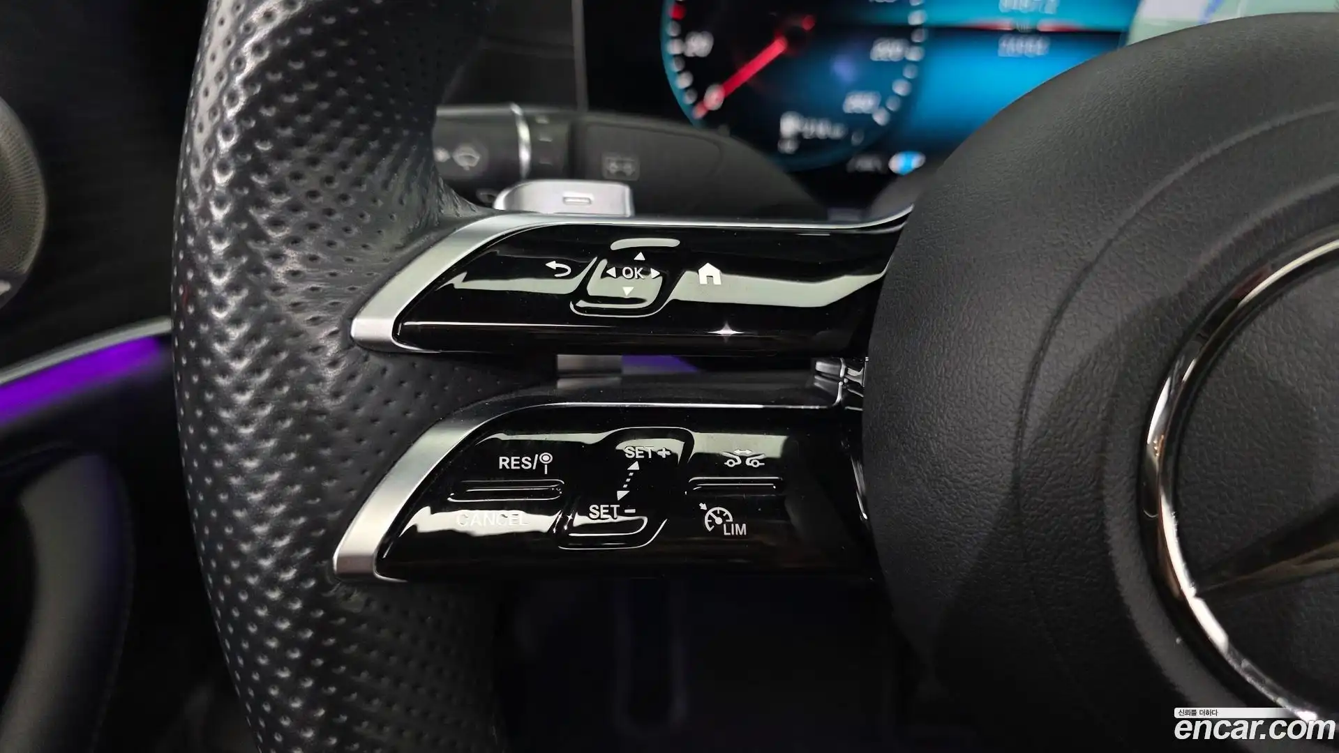 E-Class Mercedes-Benz 2020.9-OPTION-020