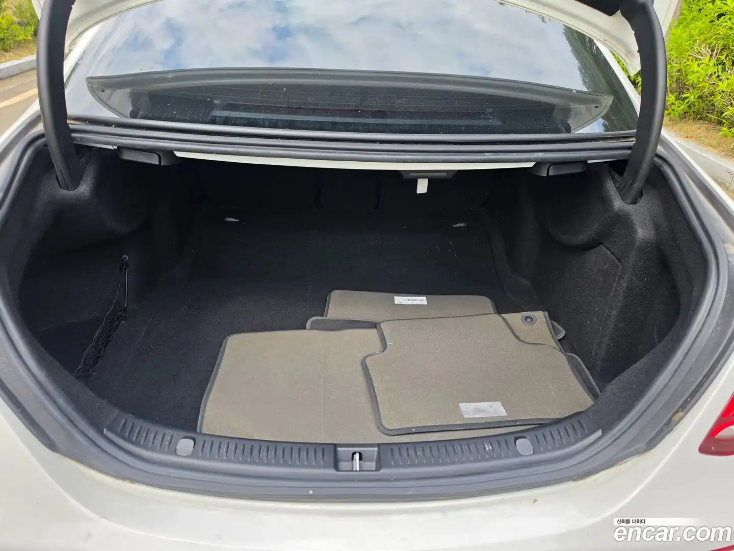 E-Class Mercedes-Benz 2017.2-OPTION-020