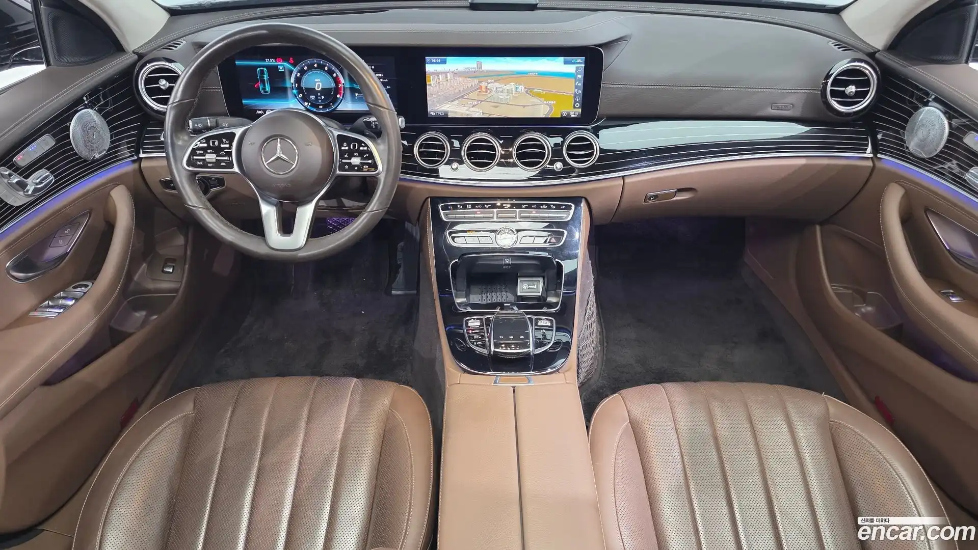 E-Class Mercedes-Benz 2020.8-INNER-007