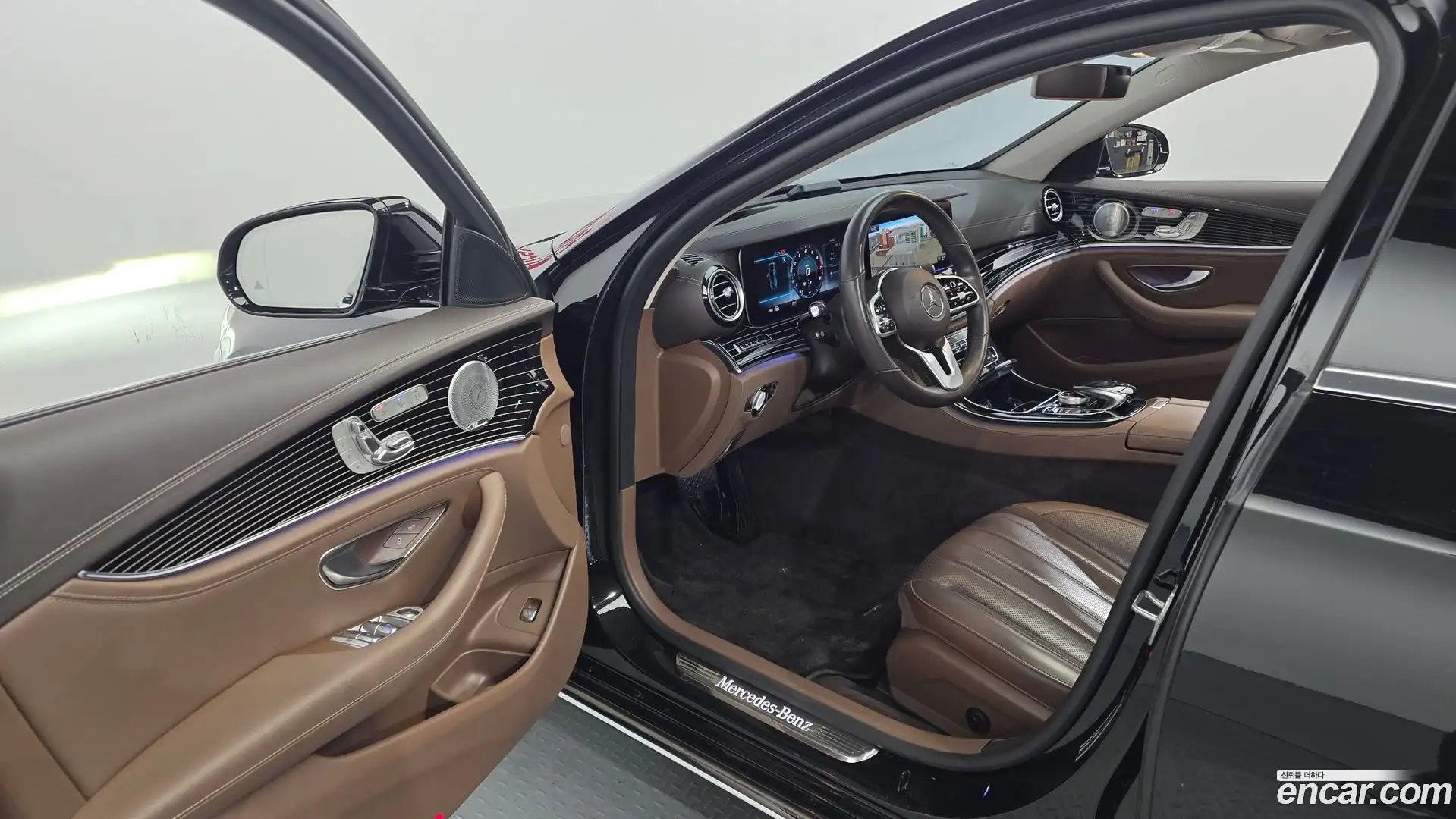 E-Class Mercedes-Benz 2020.8-INNER-010