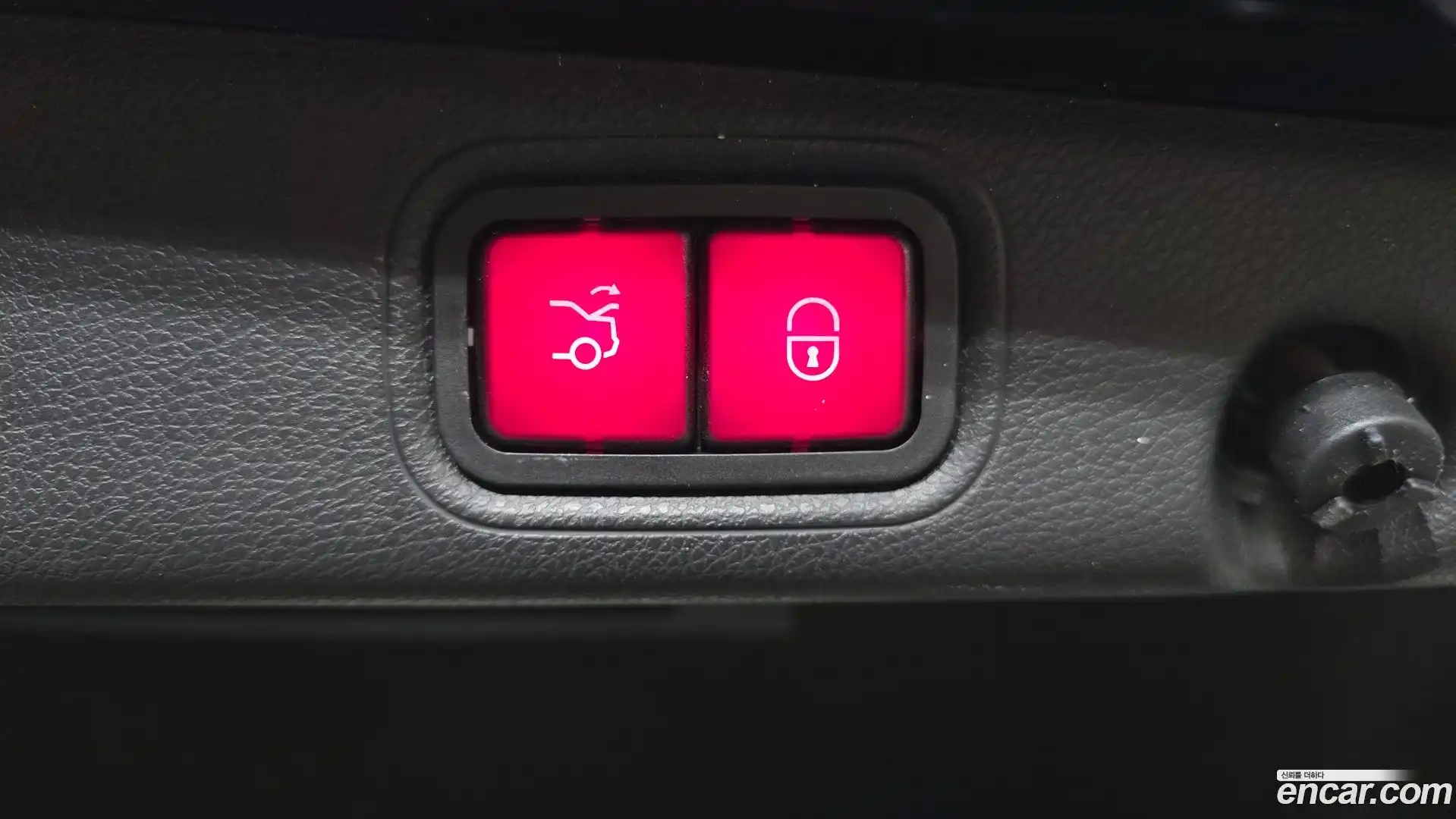 E-Class Mercedes-Benz 2020.8-OPTION-021
