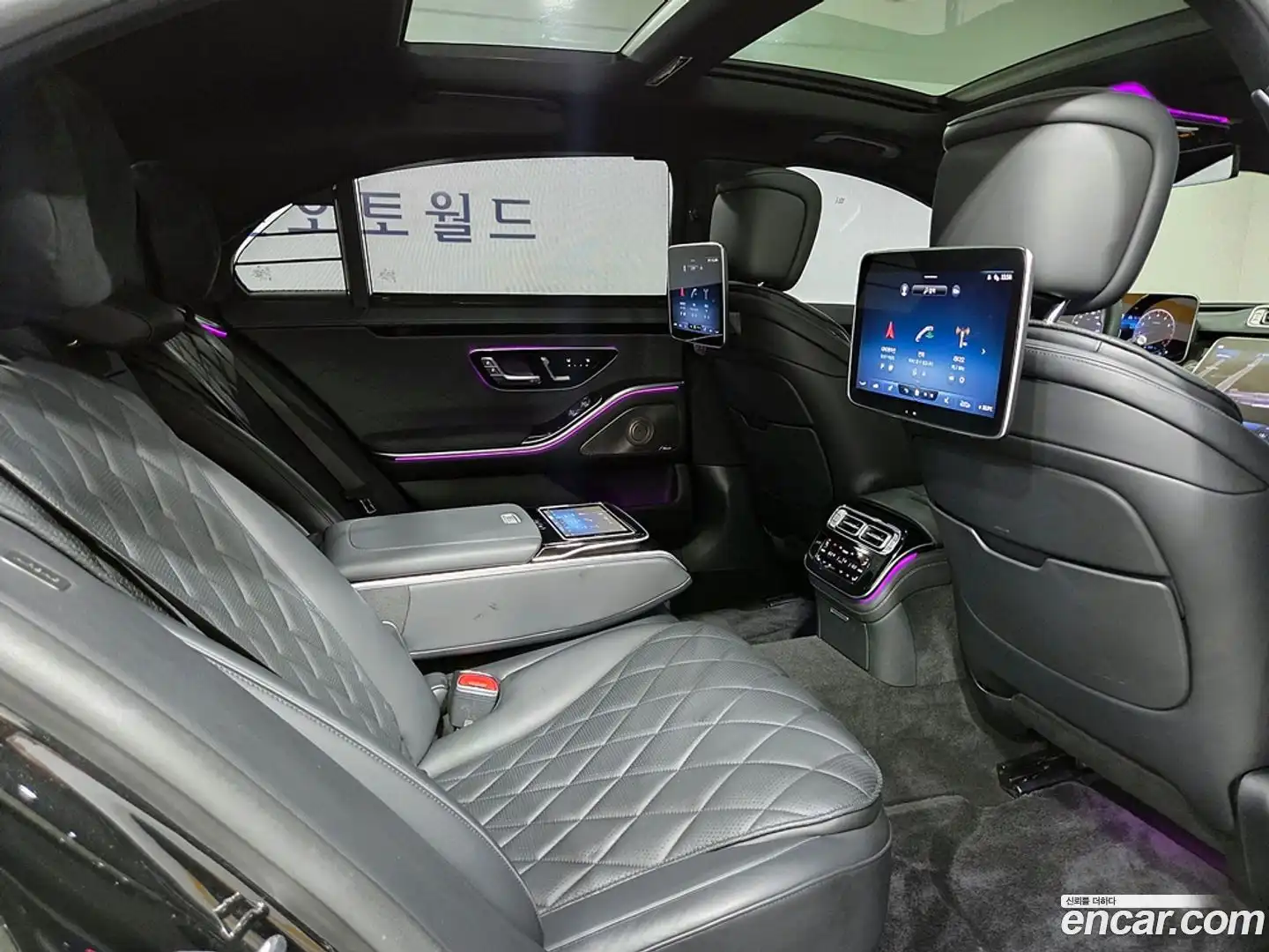 S-Class Mercedes-Benz 2022.8-OPTION-022