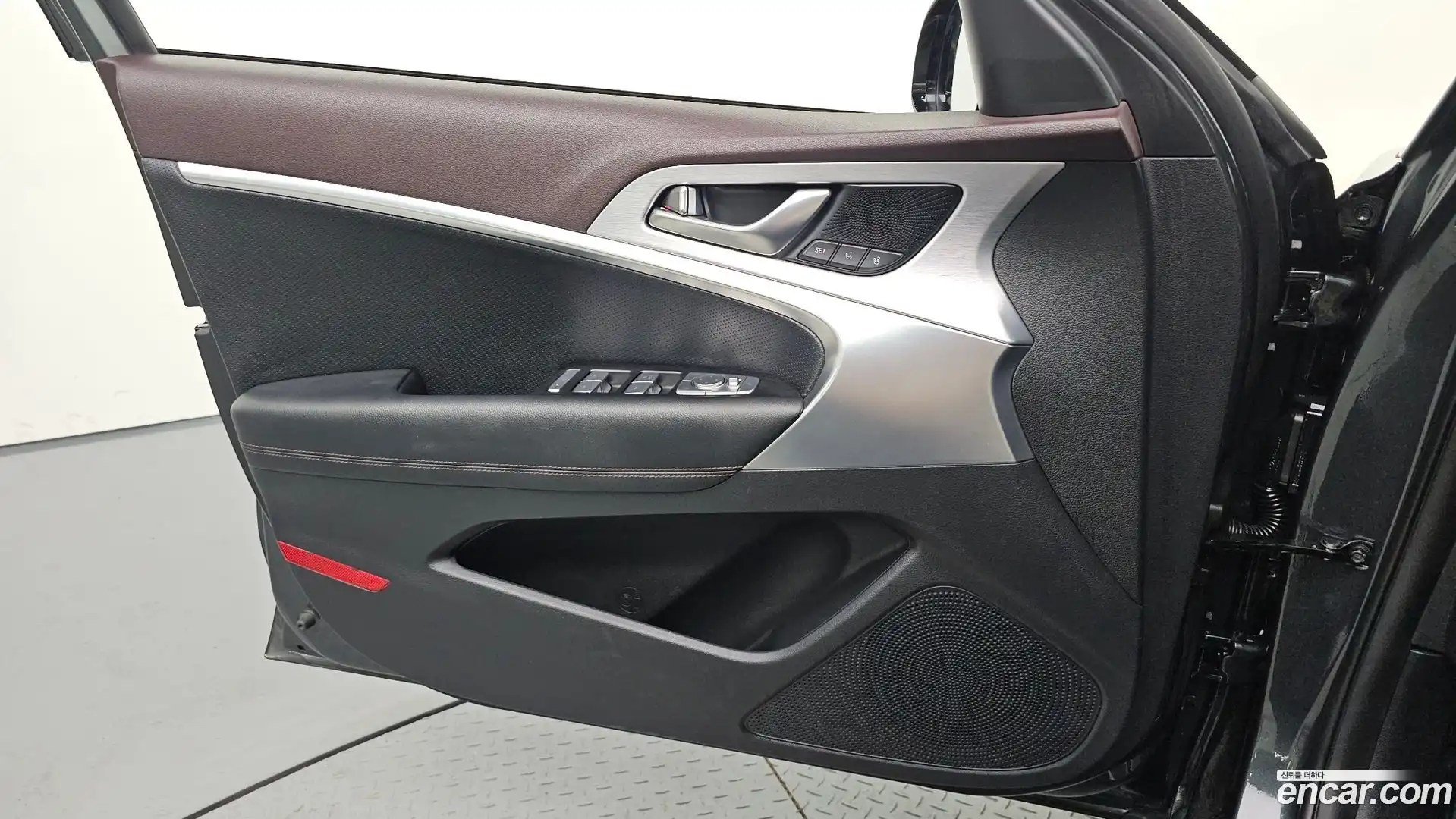 G70 Genesis 2019.3-INNER-034