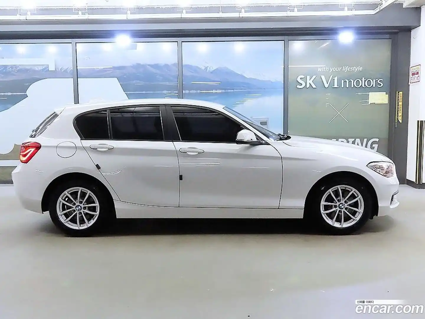 1-Series BMW 2017.6-OUTER-003