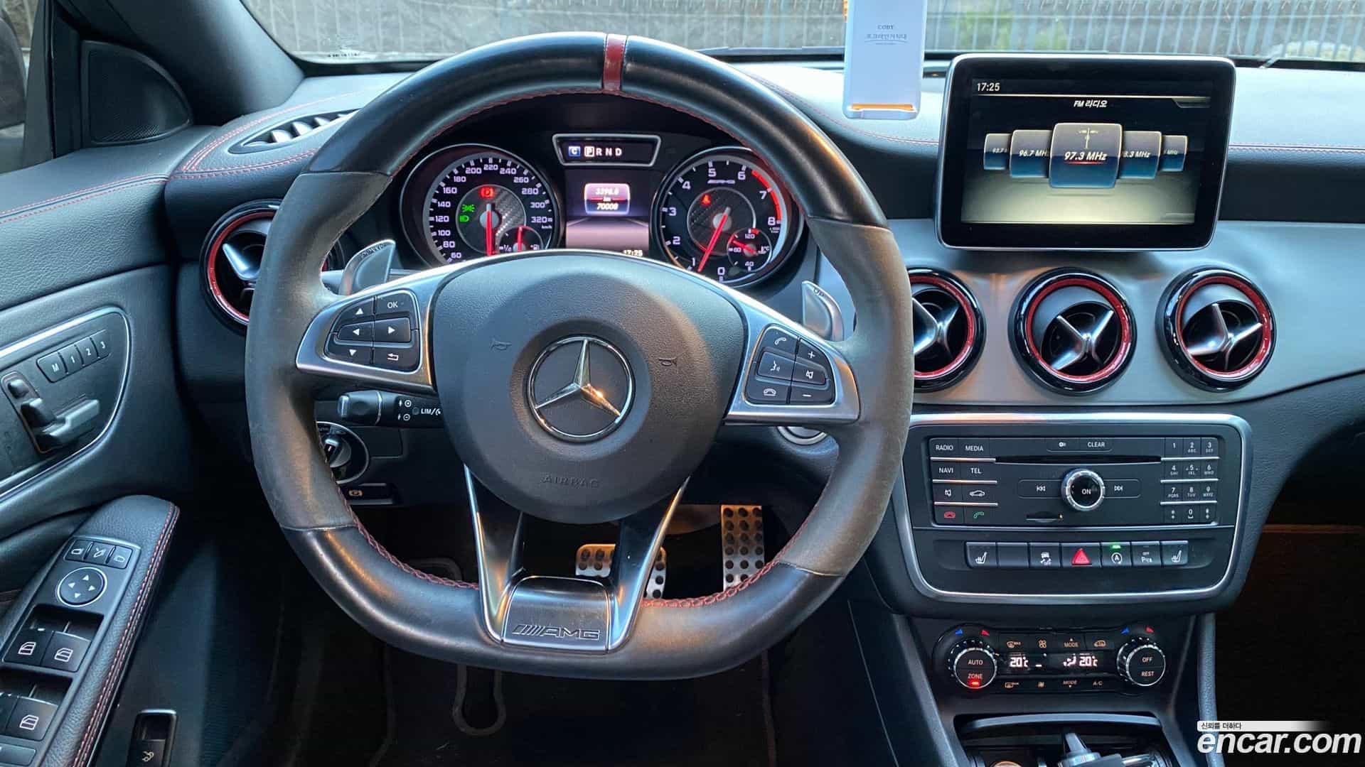 CLA-Class Mercedes-Benz 2016.7-INNER-007
