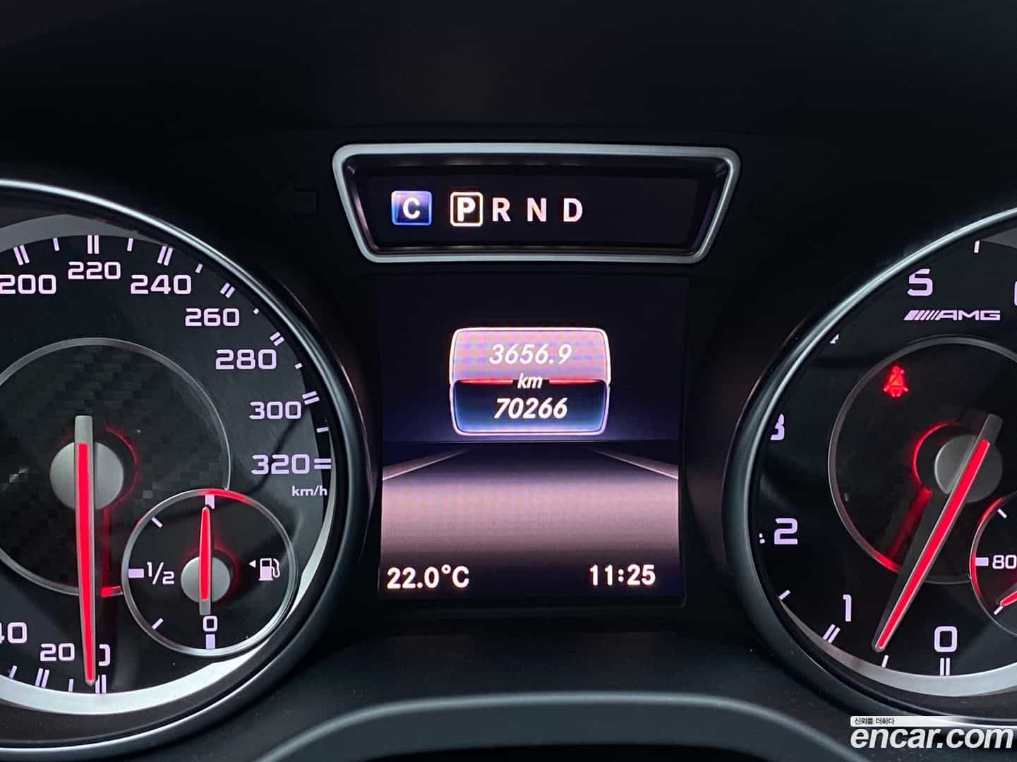 CLA-Class Mercedes-Benz 2016.7-INNER-008