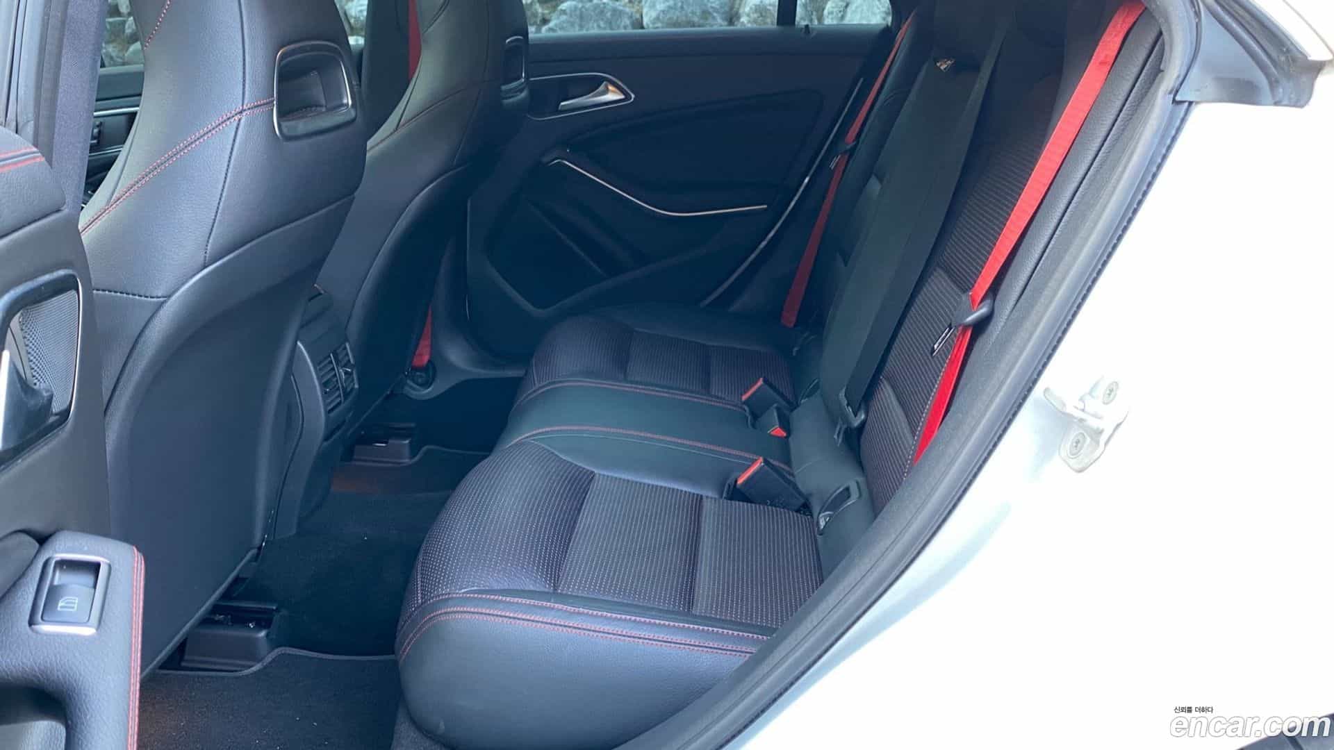 CLA-Class Mercedes-Benz 2016.7-INNER-010