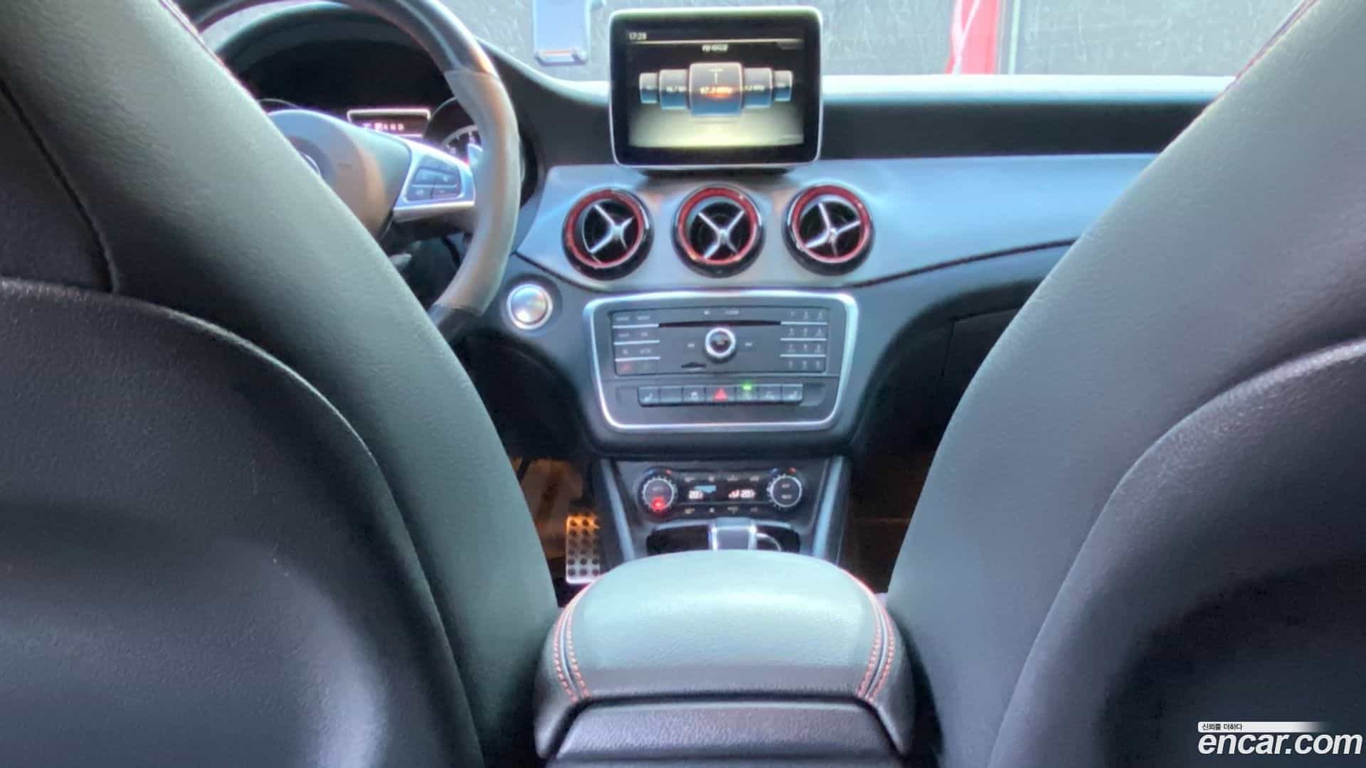 CLA-Class Mercedes-Benz 2016.7-OPTION-015