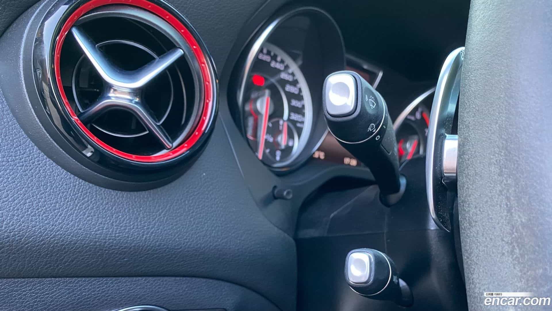 CLA-Class Mercedes-Benz 2016.7-OPTION-016