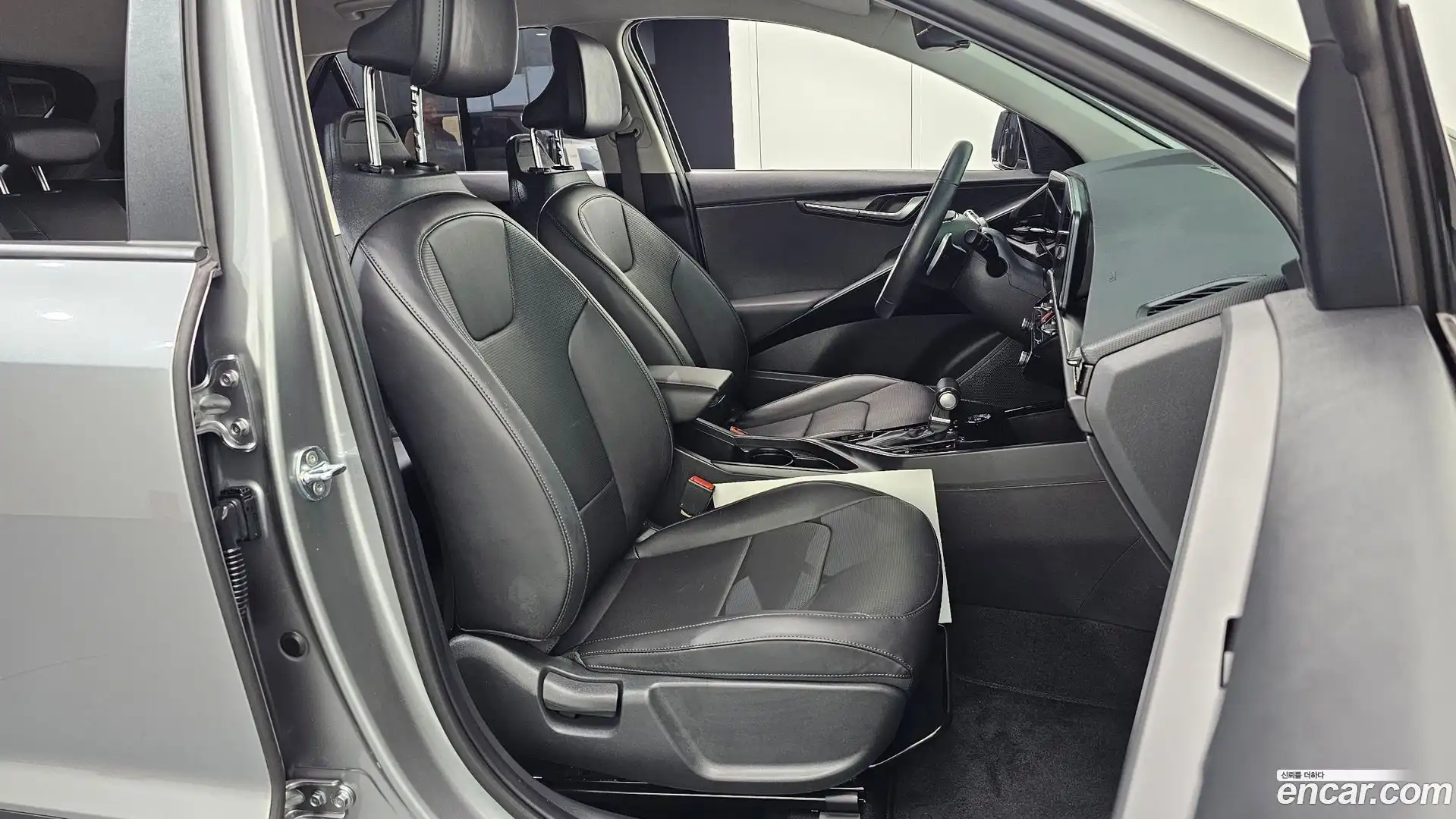 Niro Kia 2022.2-INNER-036