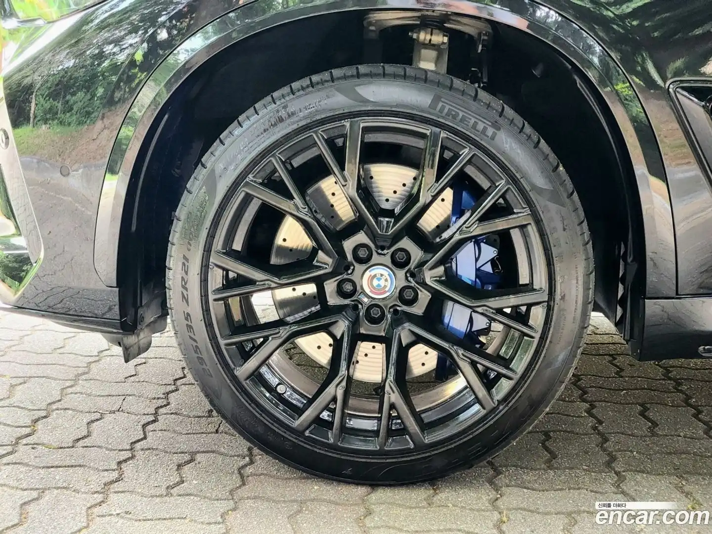 X5M BMW 2023.5-INNER-008