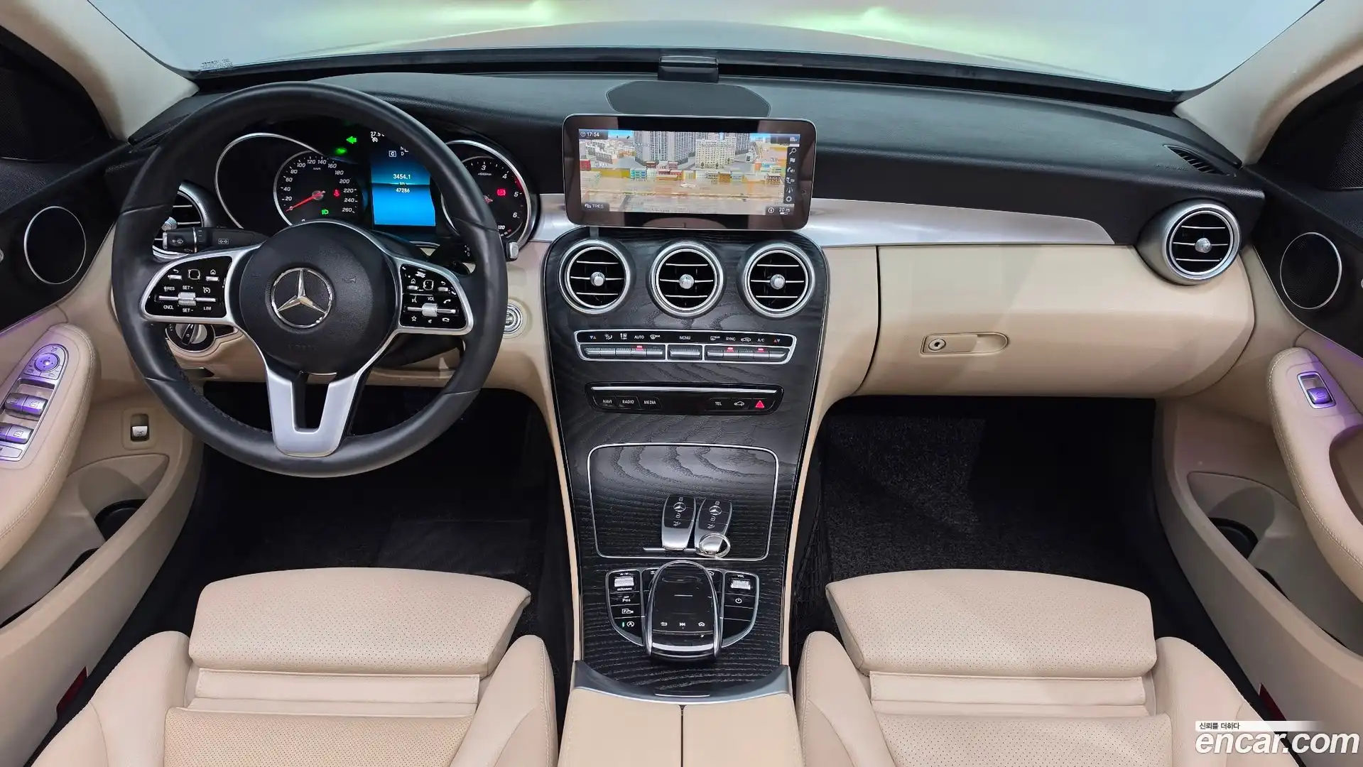 C-Class Mercedes-Benz 2019.5-INNER-007