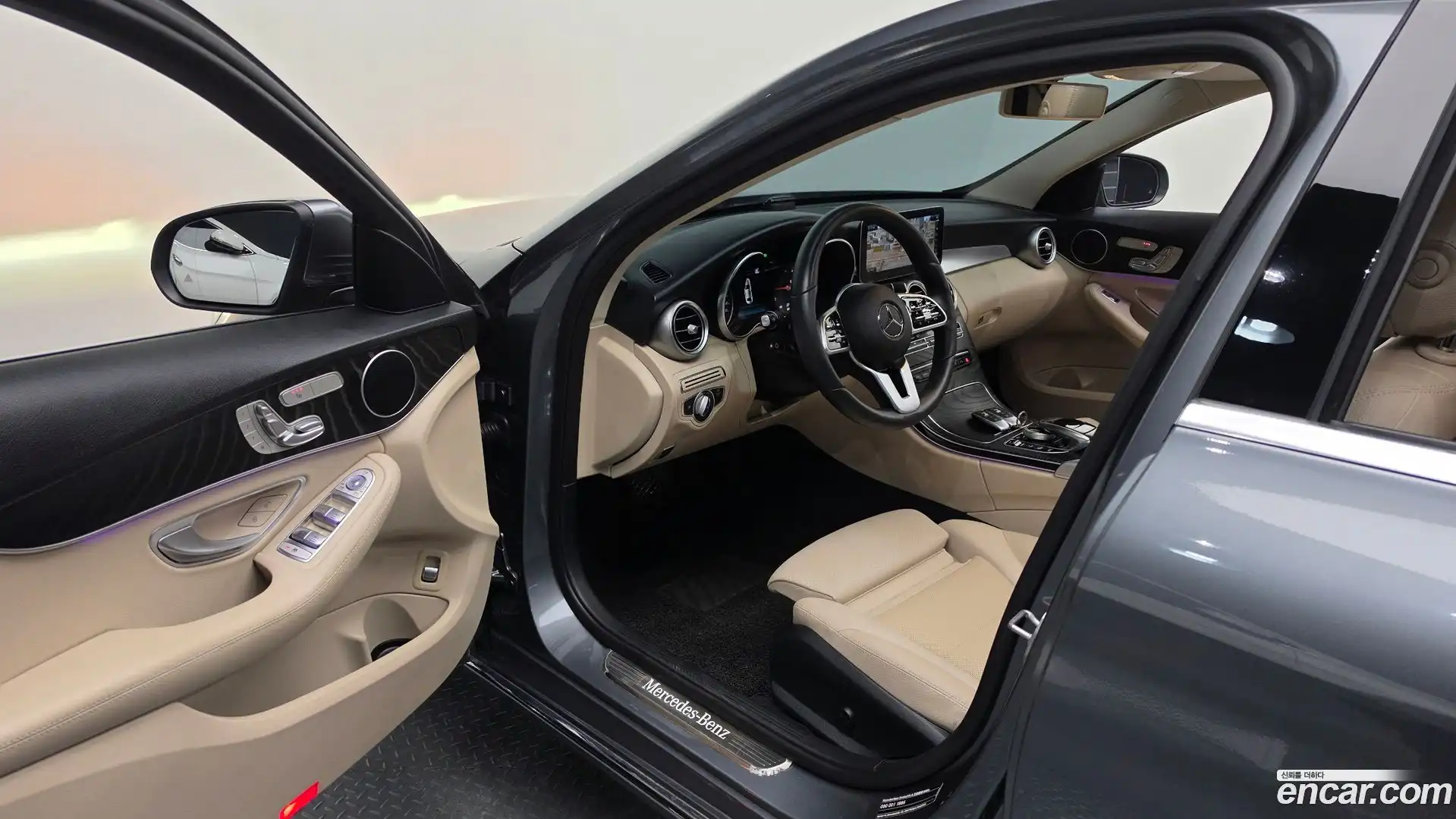 C-Class Mercedes-Benz 2019.5-INNER-010