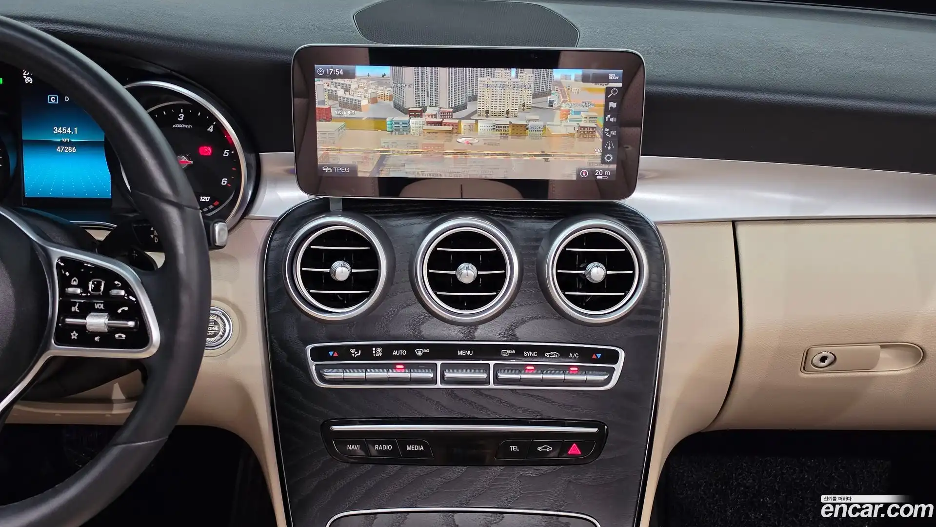 C-Class Mercedes-Benz 2019.5-OPTION-018