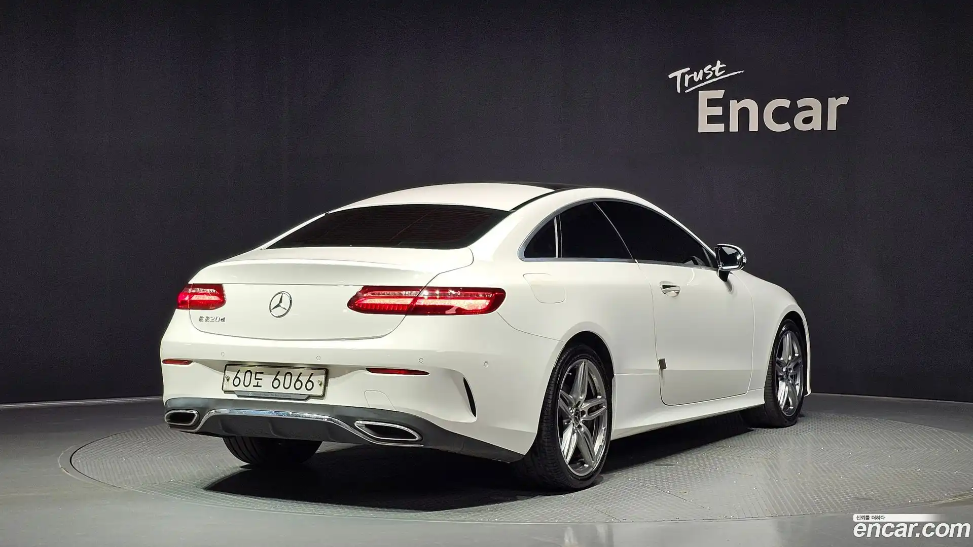 E-Class Mercedes-Benz 2018.10-OUTER-002