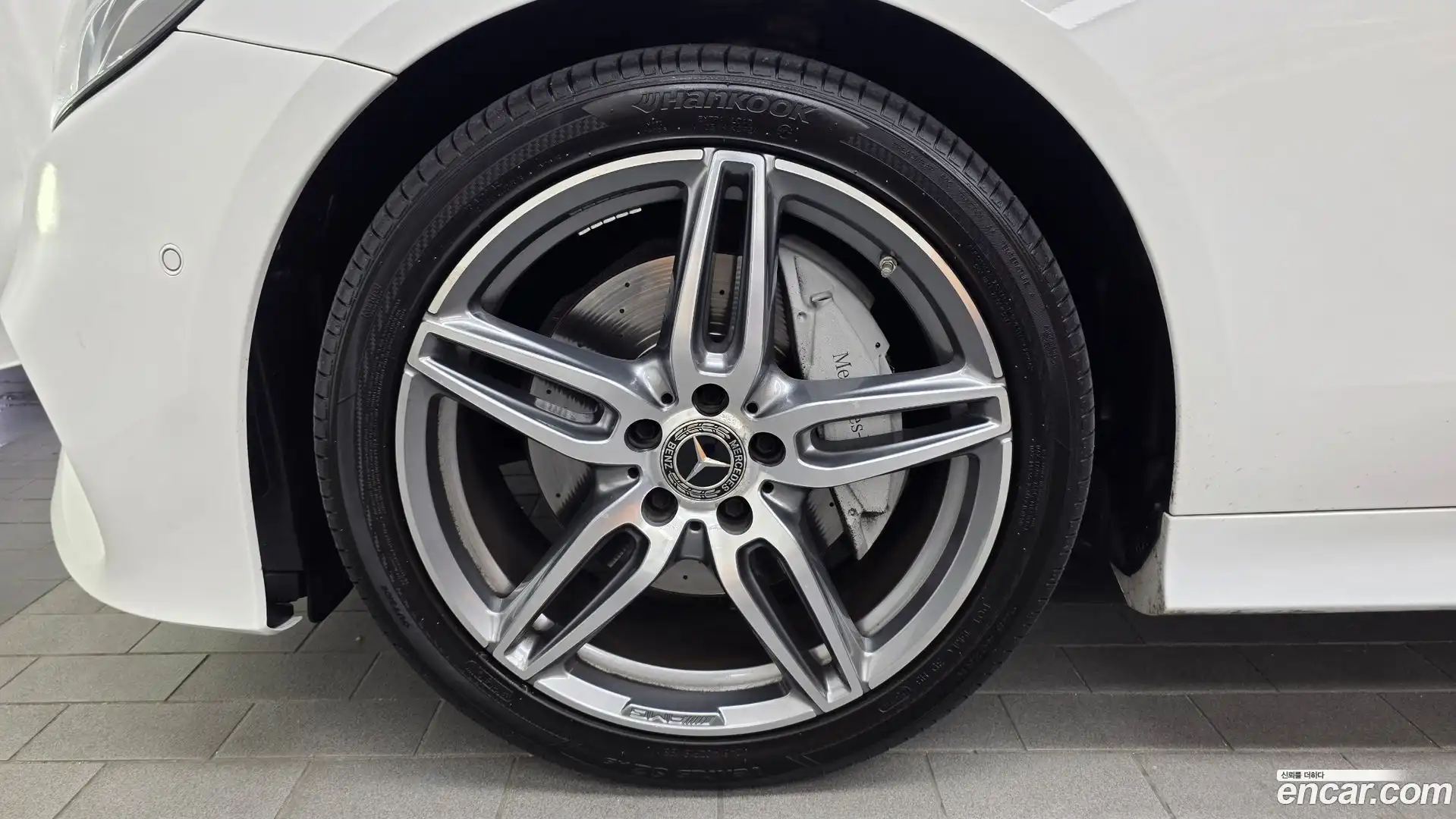 E-Class Mercedes-Benz 2018.10-OUTER-005