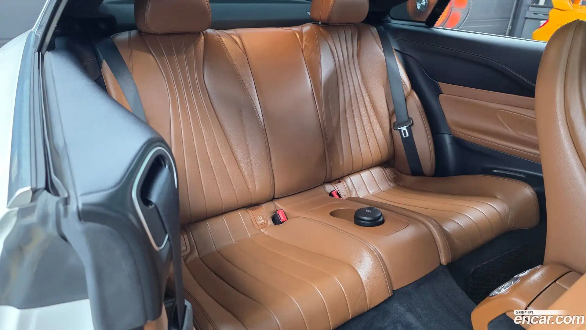 E-Class Mercedes-Benz 2018.10-OPTION-016