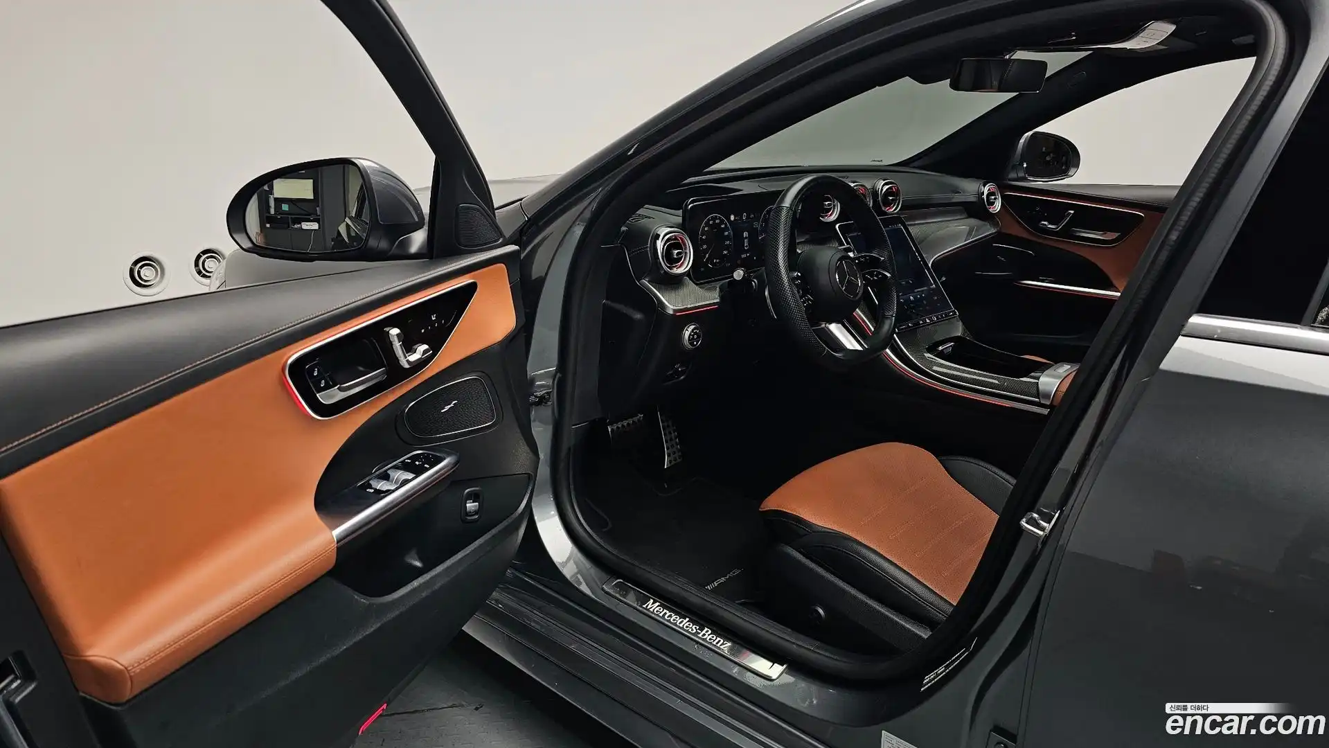 C-Class Mercedes-Benz 2023.0-INNER-010