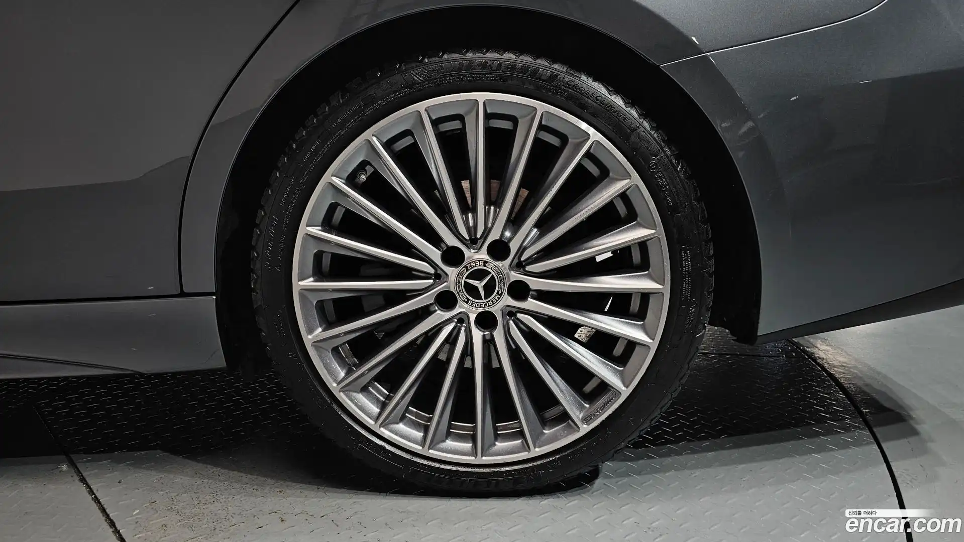 C-Class Mercedes-Benz 2023.0-OUTER-031