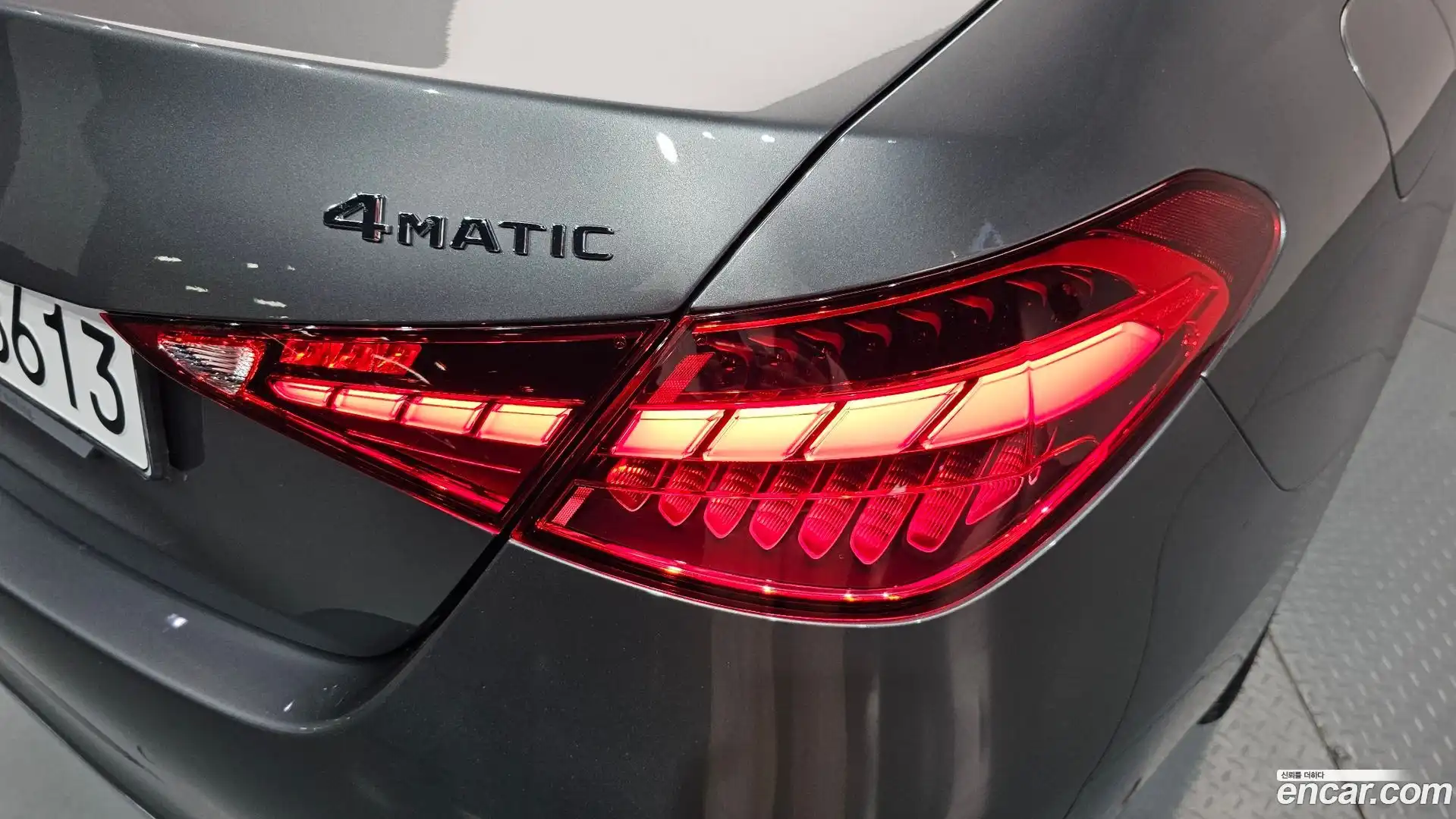 C-Class Mercedes-Benz 2023.0-OUTER-033