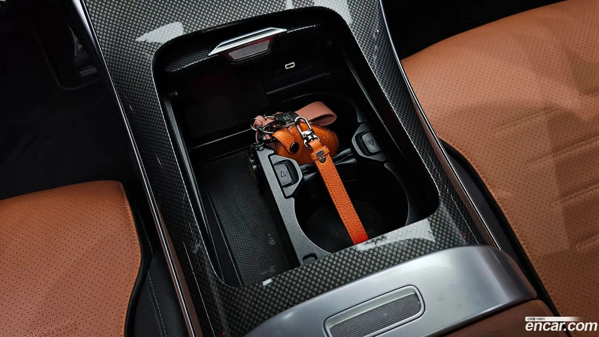 C-Class Mercedes-Benz 2023.0-OPTION-047