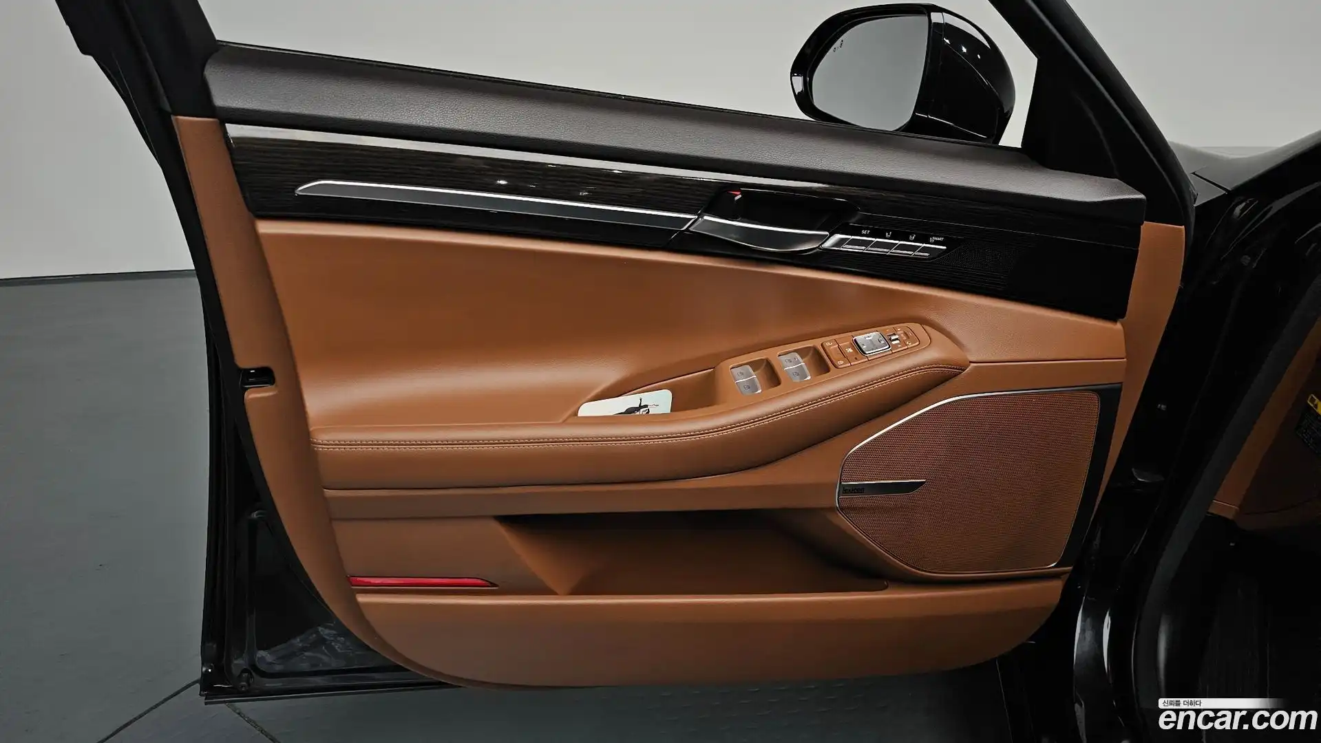 G90 Genesis 2019.2-INNER-034