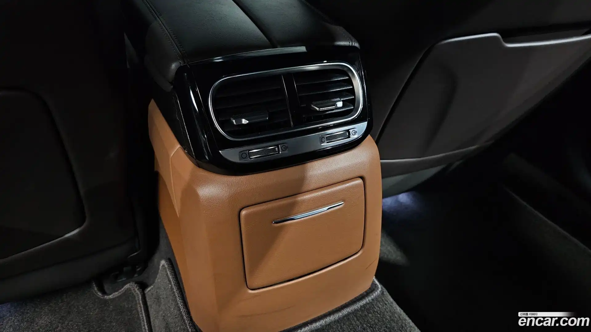 G90 Genesis 2019.2-OPTION-049