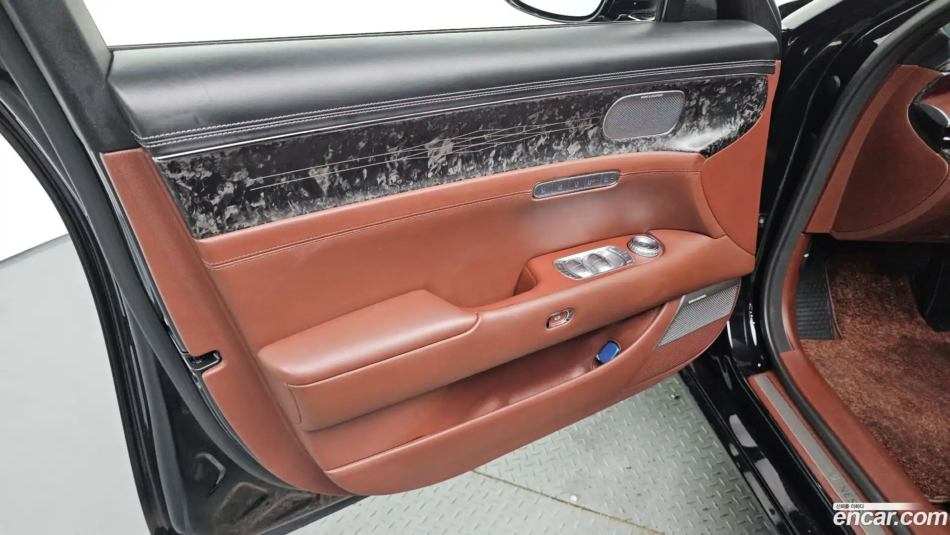 G90 Genesis 2023.7-INNER-034