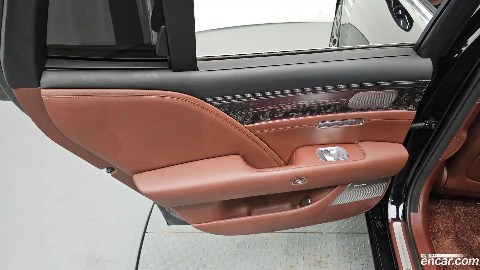 G90 Genesis 2023.7-INNER-035